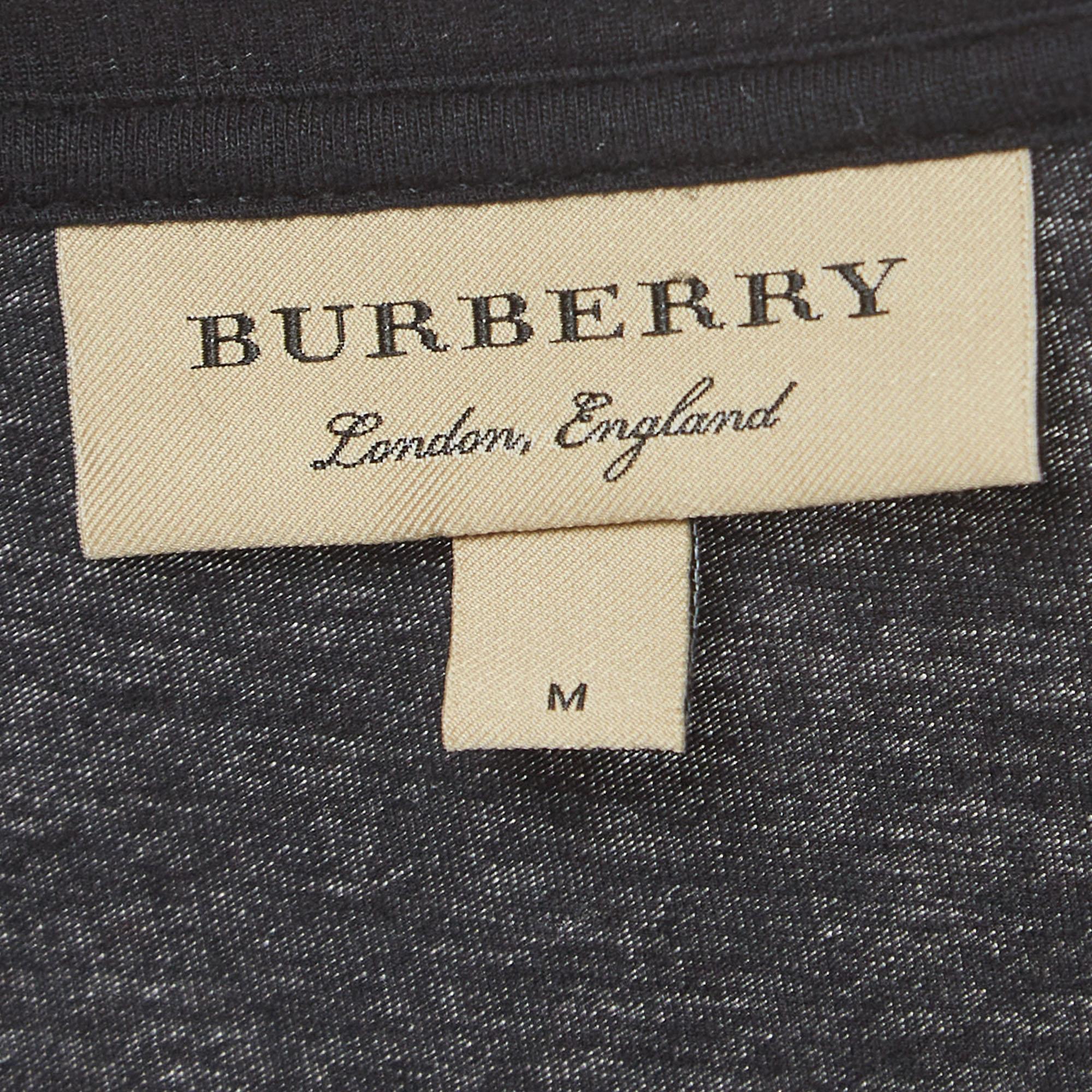 Burberry Black Logo Doddle Print Cotton Crew Neck T-Shirt M In Excellent Condition For Sale In Dubai, Al Qouz 2