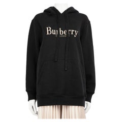 Burberry Schwarzes Logo besticktes Hoodie Größe L