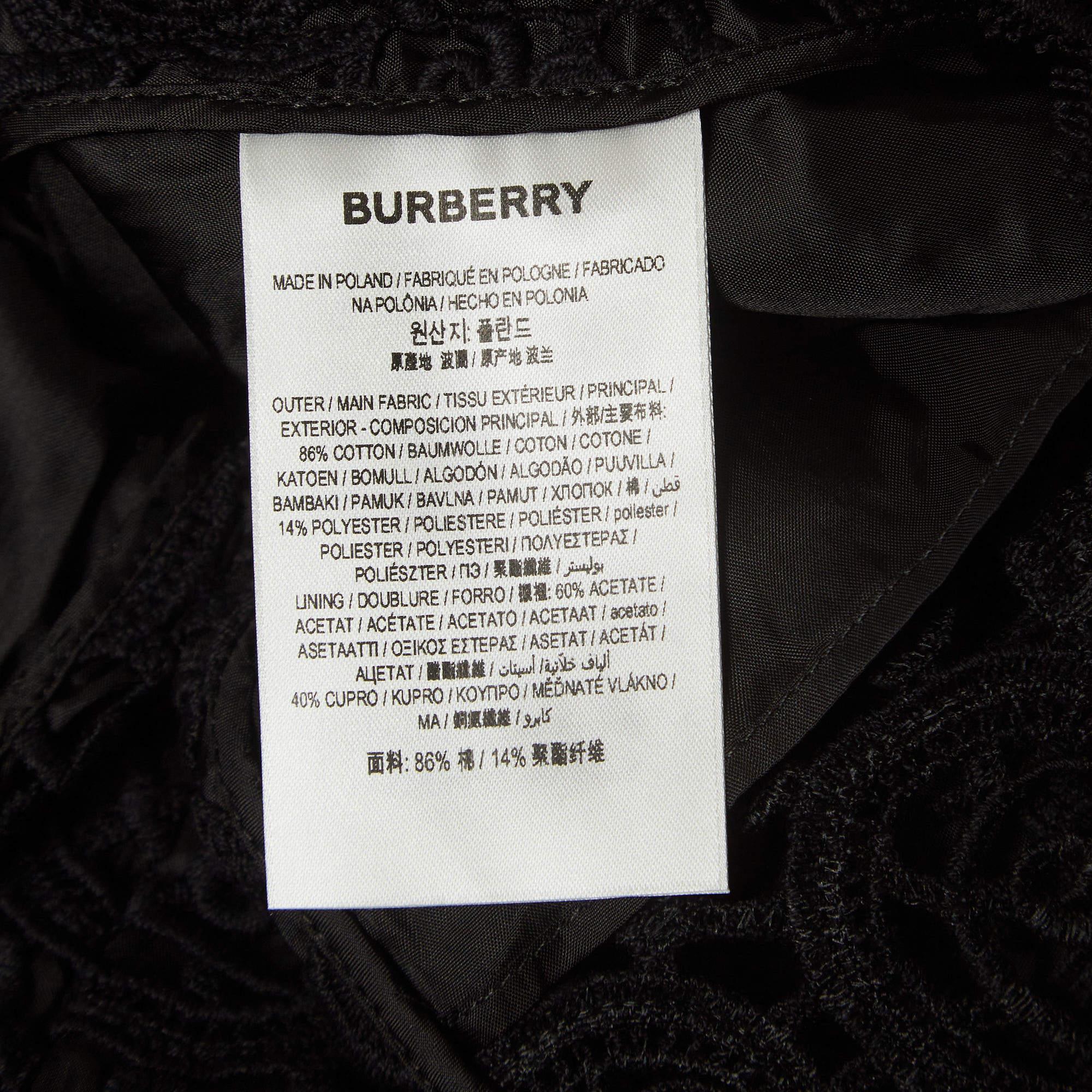 Burberry Black Macrame Lace Midi Pencil Skirt M In New Condition For Sale In Dubai, Al Qouz 2