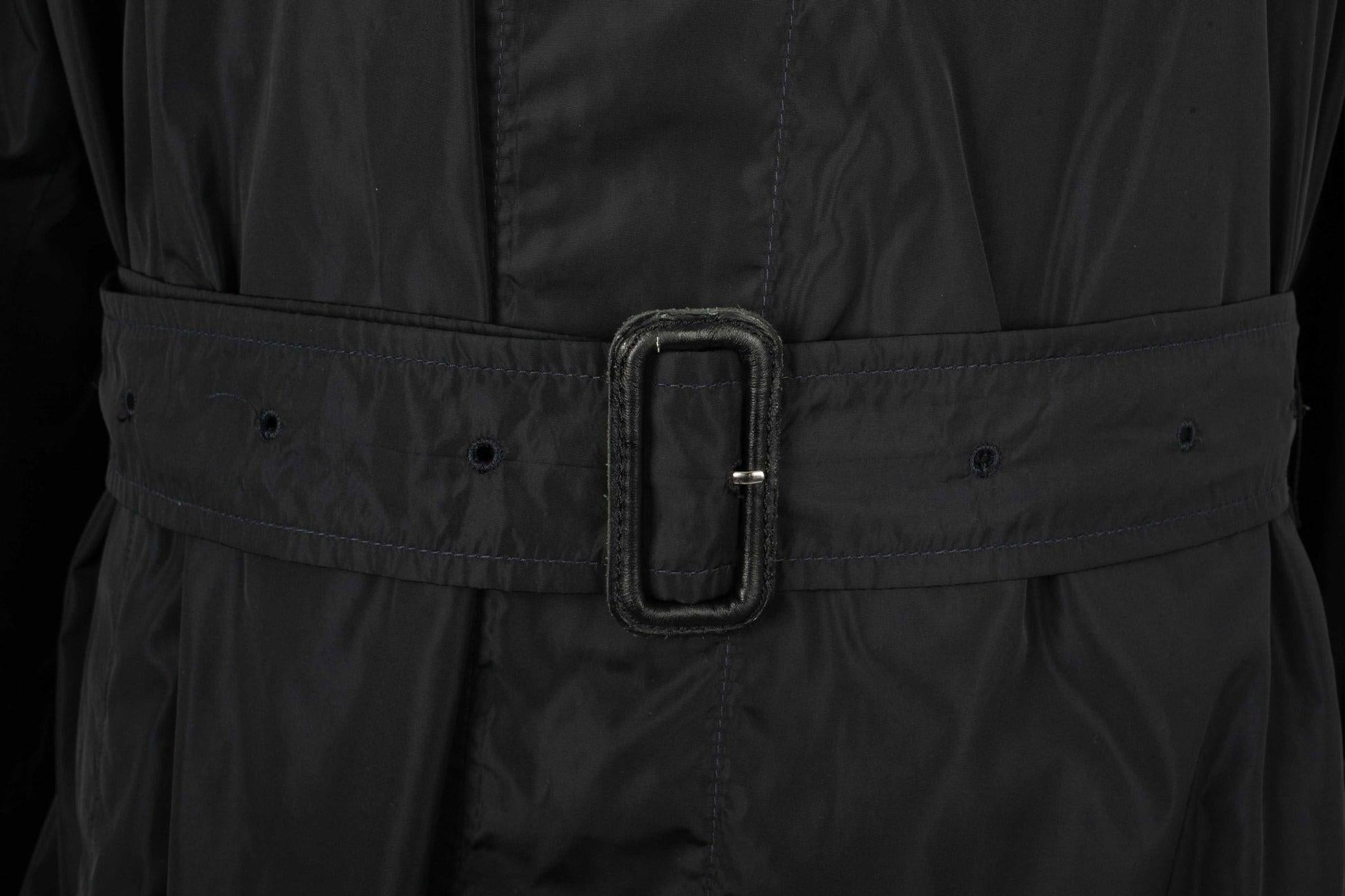 Burberry Black Men's Trench Coat With A Belt For Sale 6