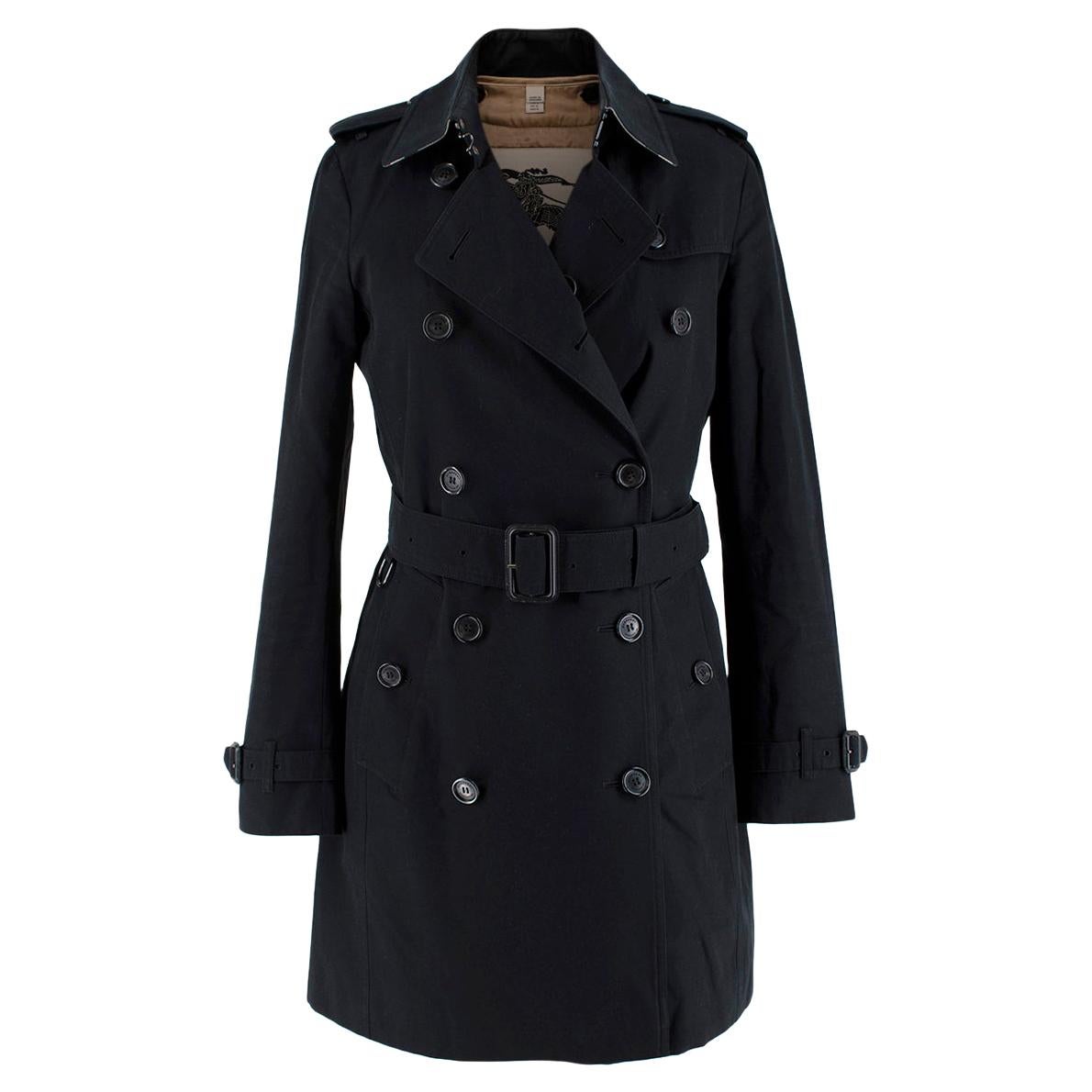 Burberry Black Mid-Length Chelsea Heritage Trench Coat - US size 0-2  For Sale