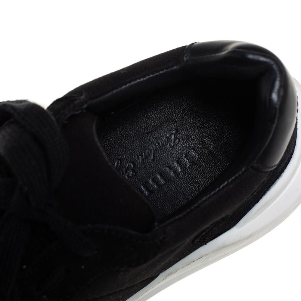 Burberry Black Neoprene And Suede Regis Low Top Sneakers Size 36 In Good Condition For Sale In Dubai, Al Qouz 2