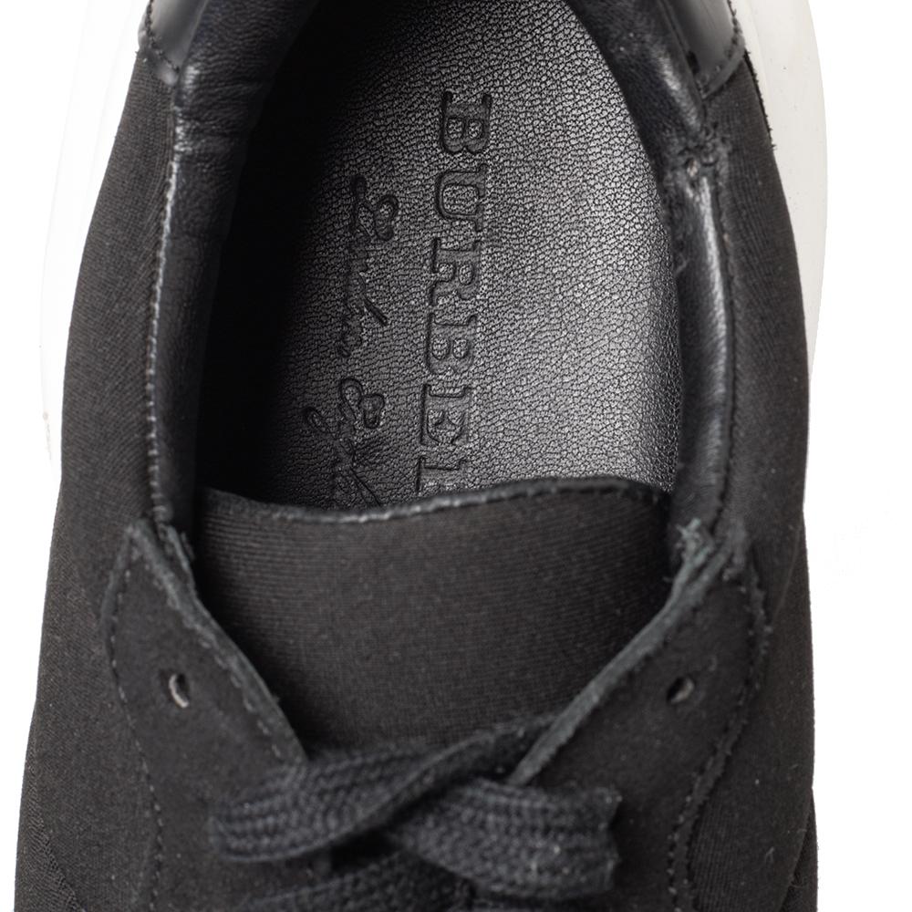 Burberry Black Neoprene Ramsey Low Top Sneakers Size 40 In Good Condition For Sale In Dubai, Al Qouz 2