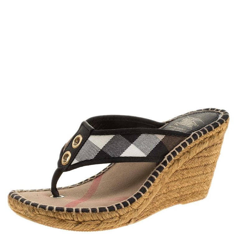 Burberry Black Novacheck Canvas Espadrille Thong Wedge Sandals Size 35 For  Sale at 1stDibs