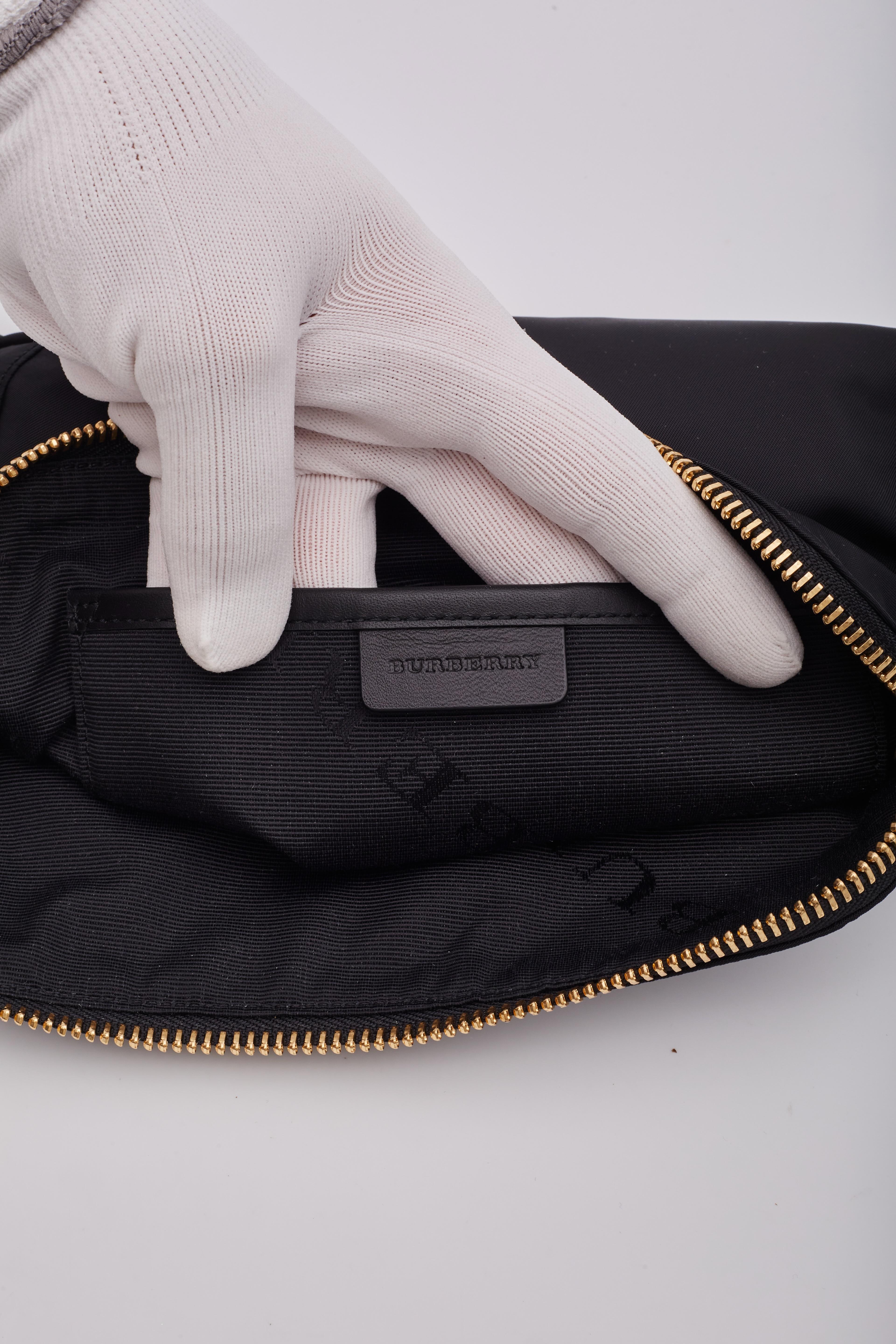 Burberry Black Nylon Technical Vanity Pouch Small For Sale 5