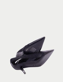 Burberry Schwarzes Lackleder Kitten Heel Pumps - EU 36.5