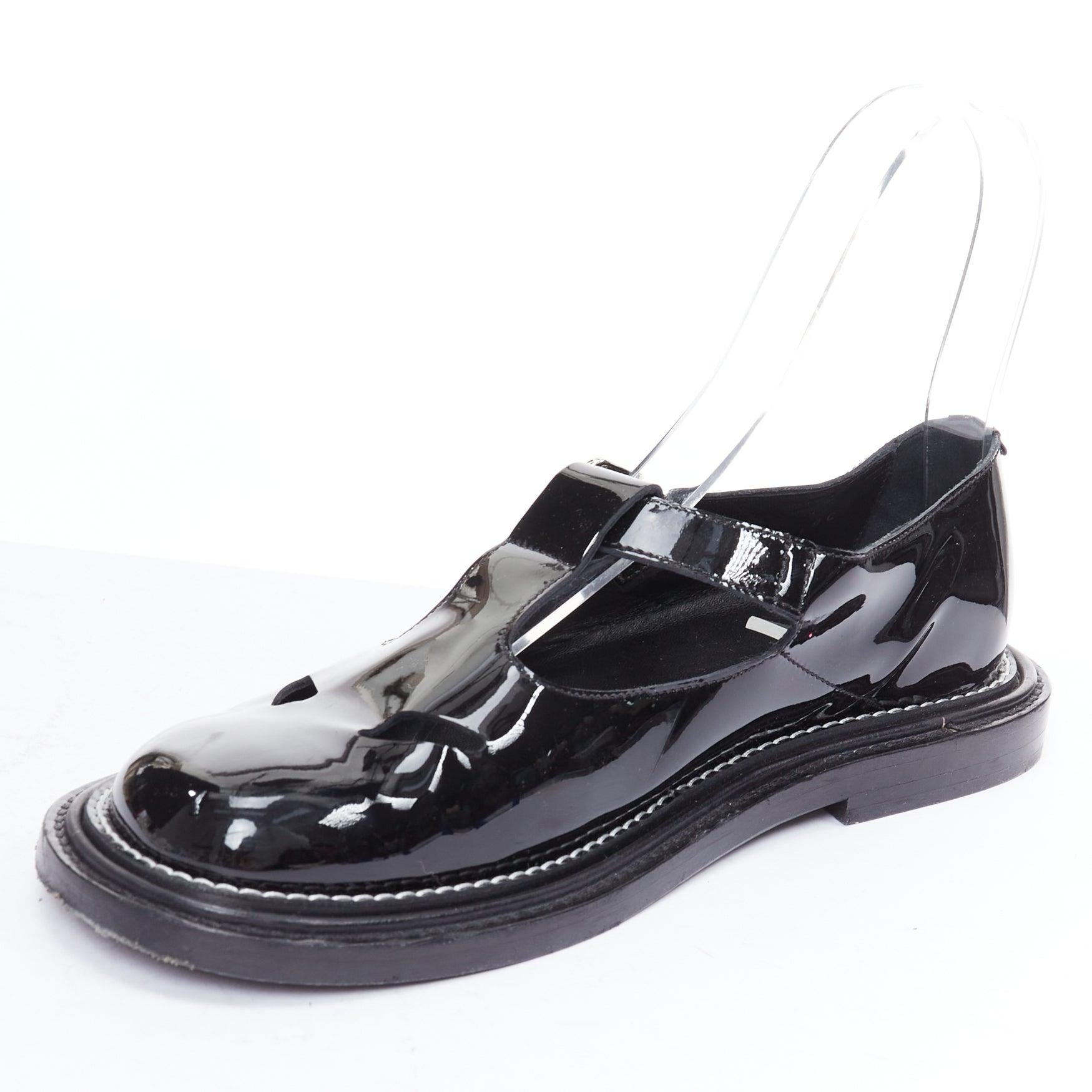 BURBERRY cuir verni noir T-bar overstitch maryjane flats EU38 Bon état à Hong Kong, NT
