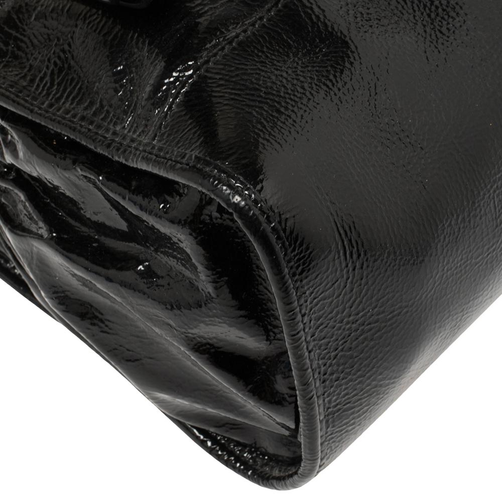 Schwarze Lackleder-Tasche von Burberry 3