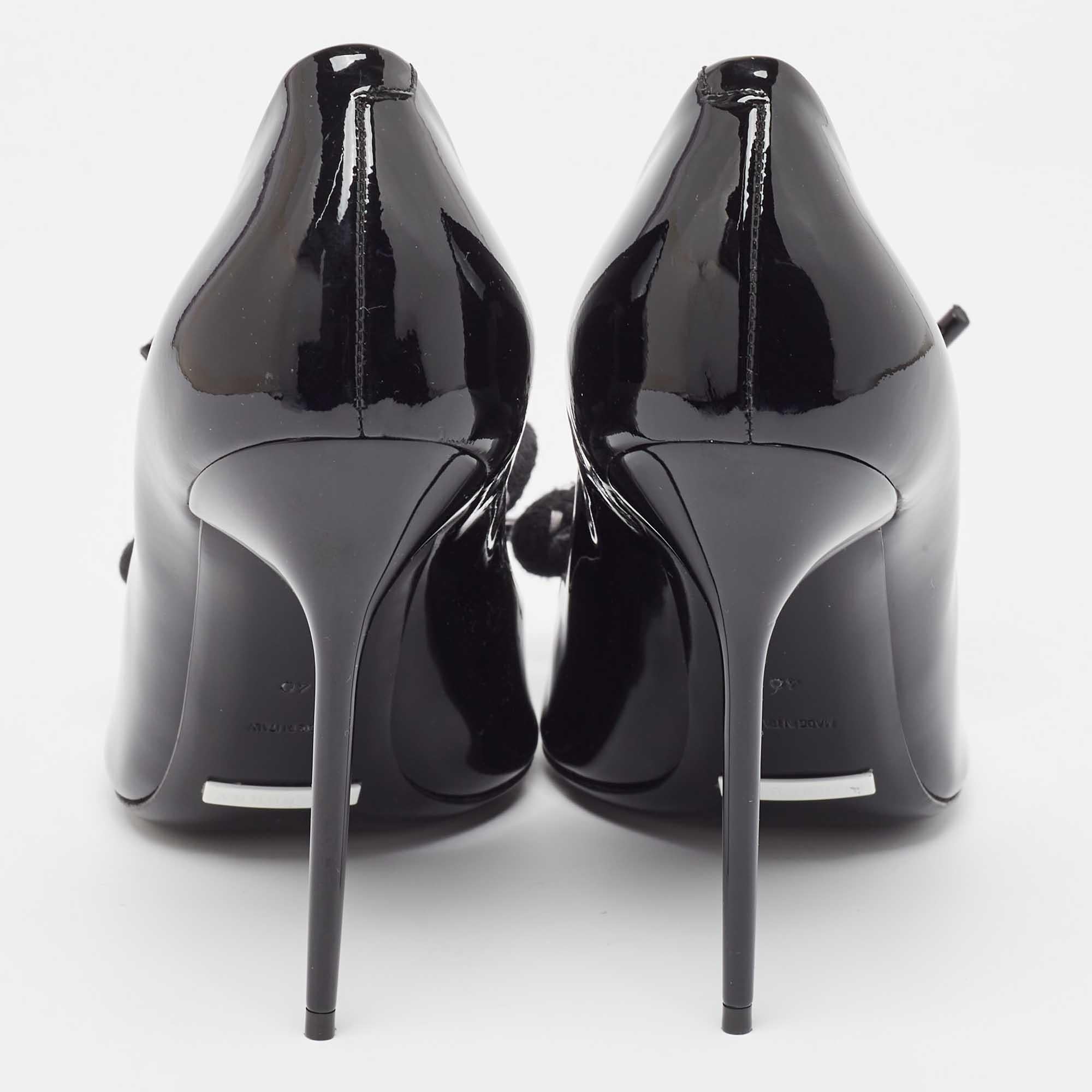 Burberry Black Patent Vaughan Pointed Toe Pumps Size 40 For Sale at 1stDibs