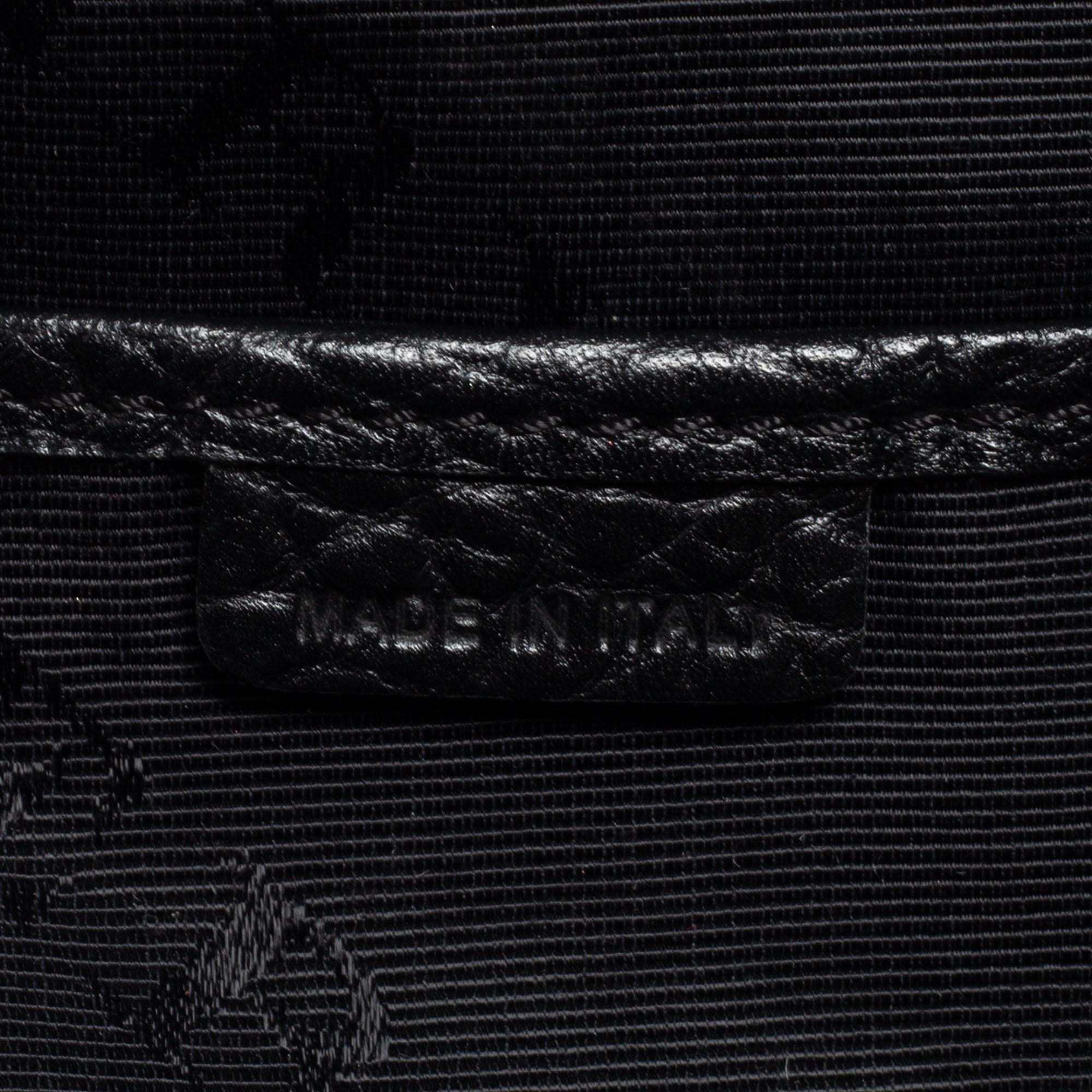 Burberry Black Pebbled Leather Zip Boston Bag at 1stDibs