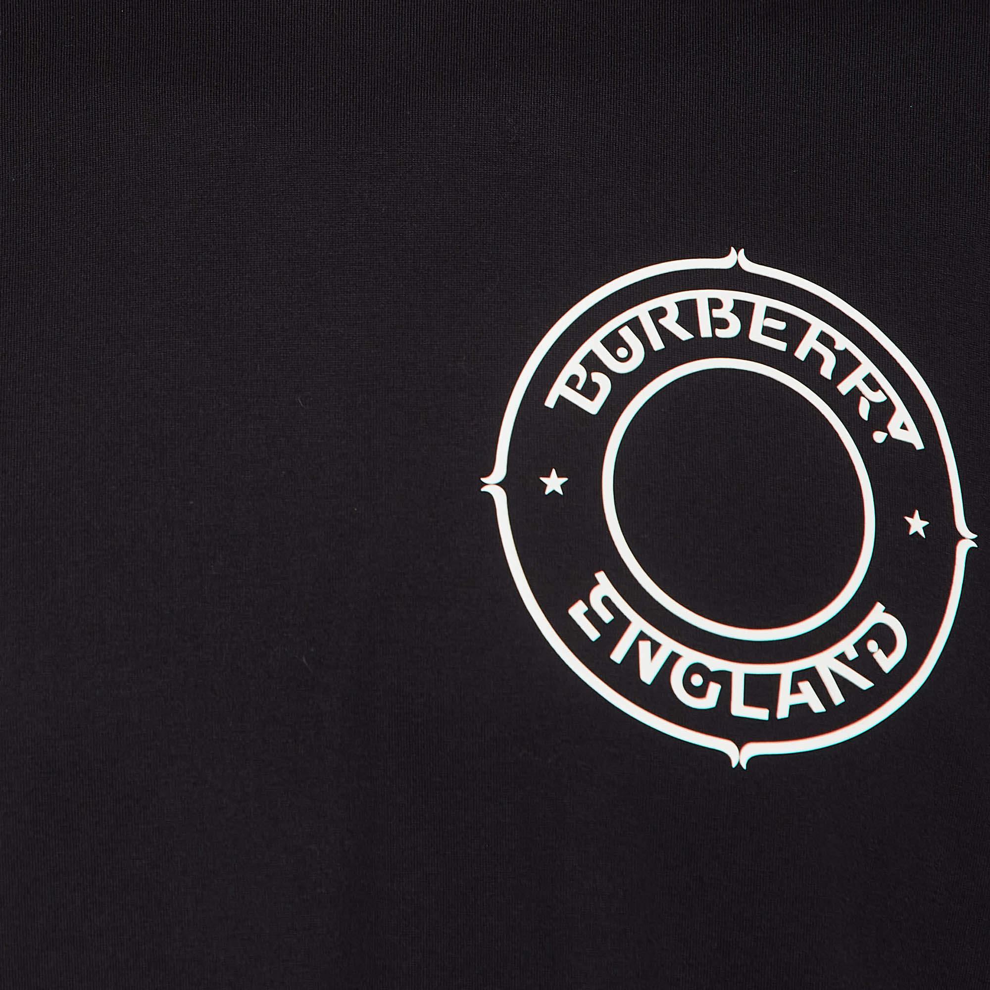 Noir Burberry Tshirt à col ras du cou en coton imprimé noir XXS en vente