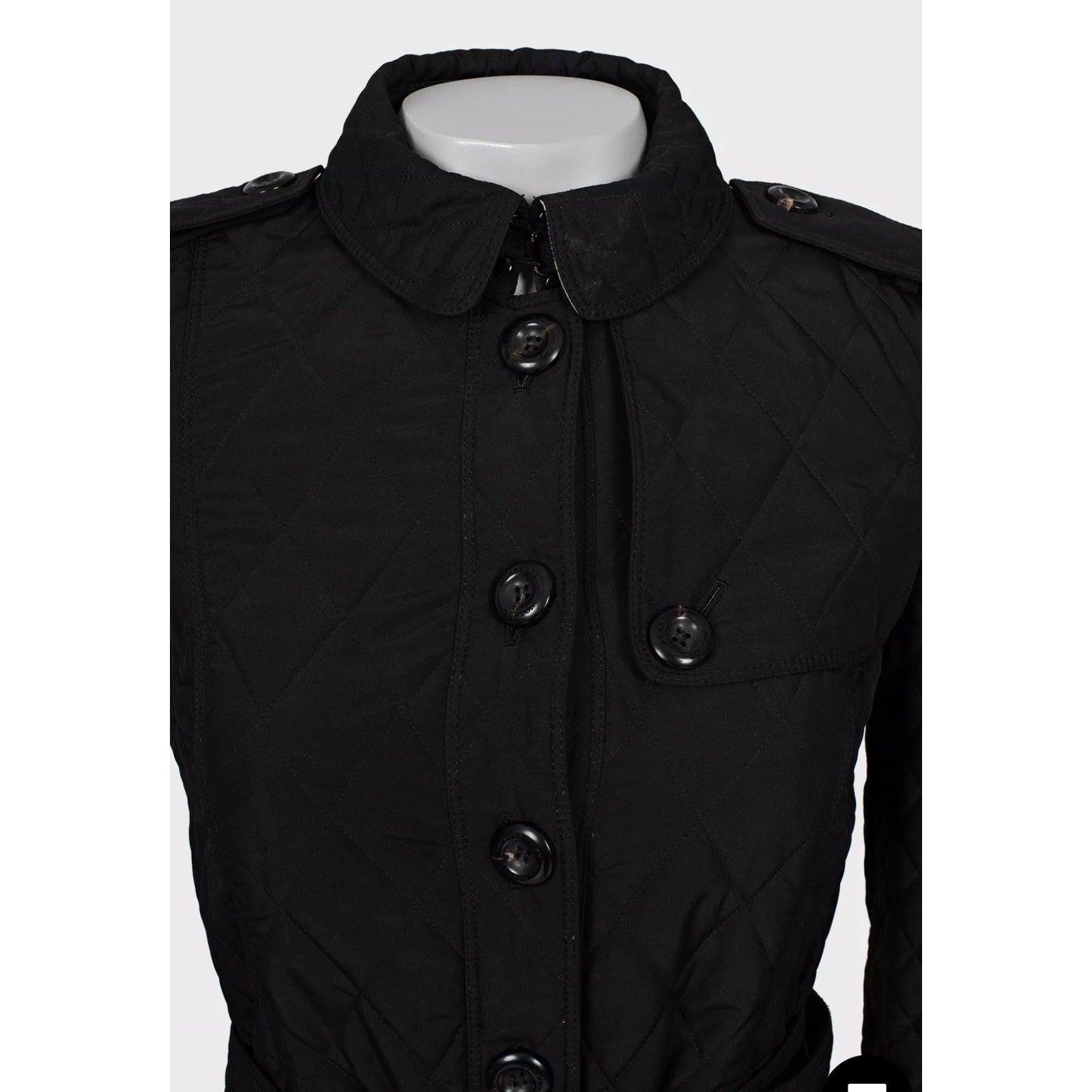 Burberry Abrigo acolchado negro con cinturón - Talla XS (IT38) en Bueno estado para la venta en Krakow, PL