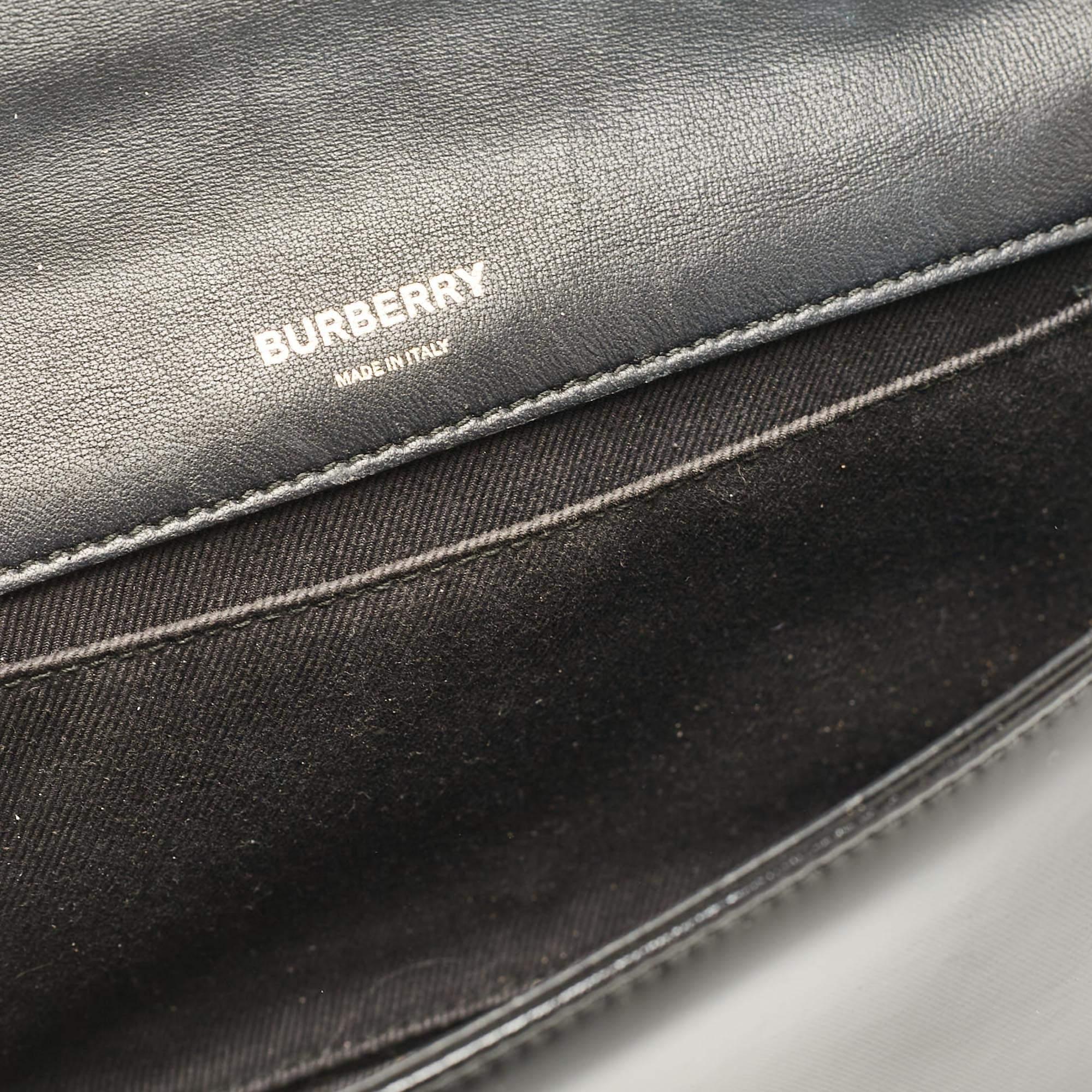 Burberry Black Quilted Coated Canvas Small Horseferry Lola Chain Shoulder Bag For Sale 4
