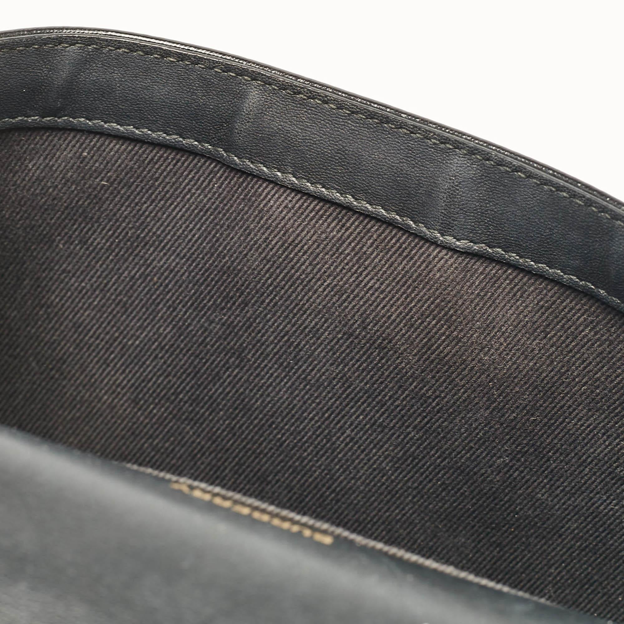 Burberry Black Quilted Coated Canvas Small Horseferry Lola Chain Shoulder Bag For Sale 5