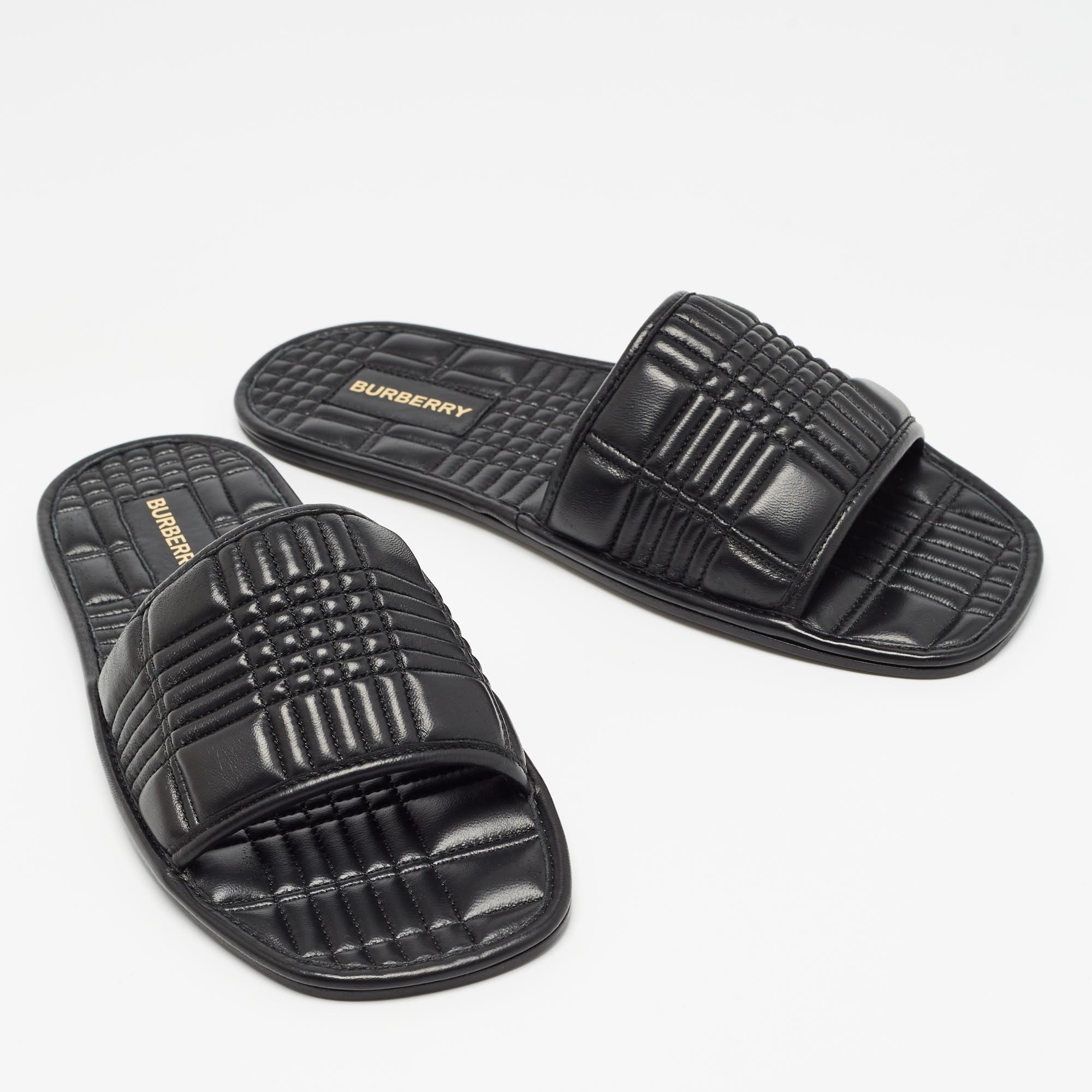 Burberry Black Quilted Leather Alixa Flat Slides Size 38 For Sale 1