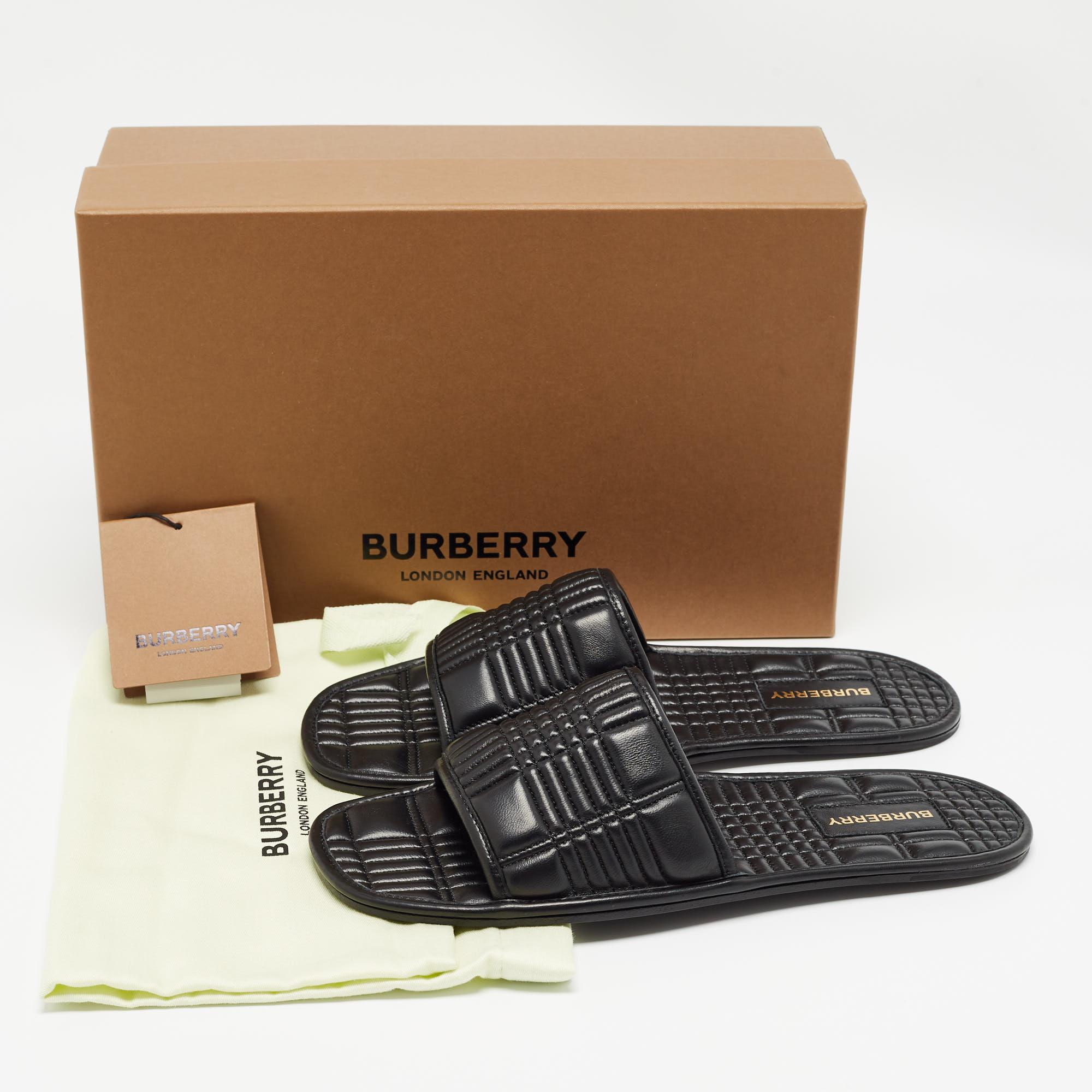 Burberry Black Quilted Leather Alixa Flat Slides Size 38 For Sale 2