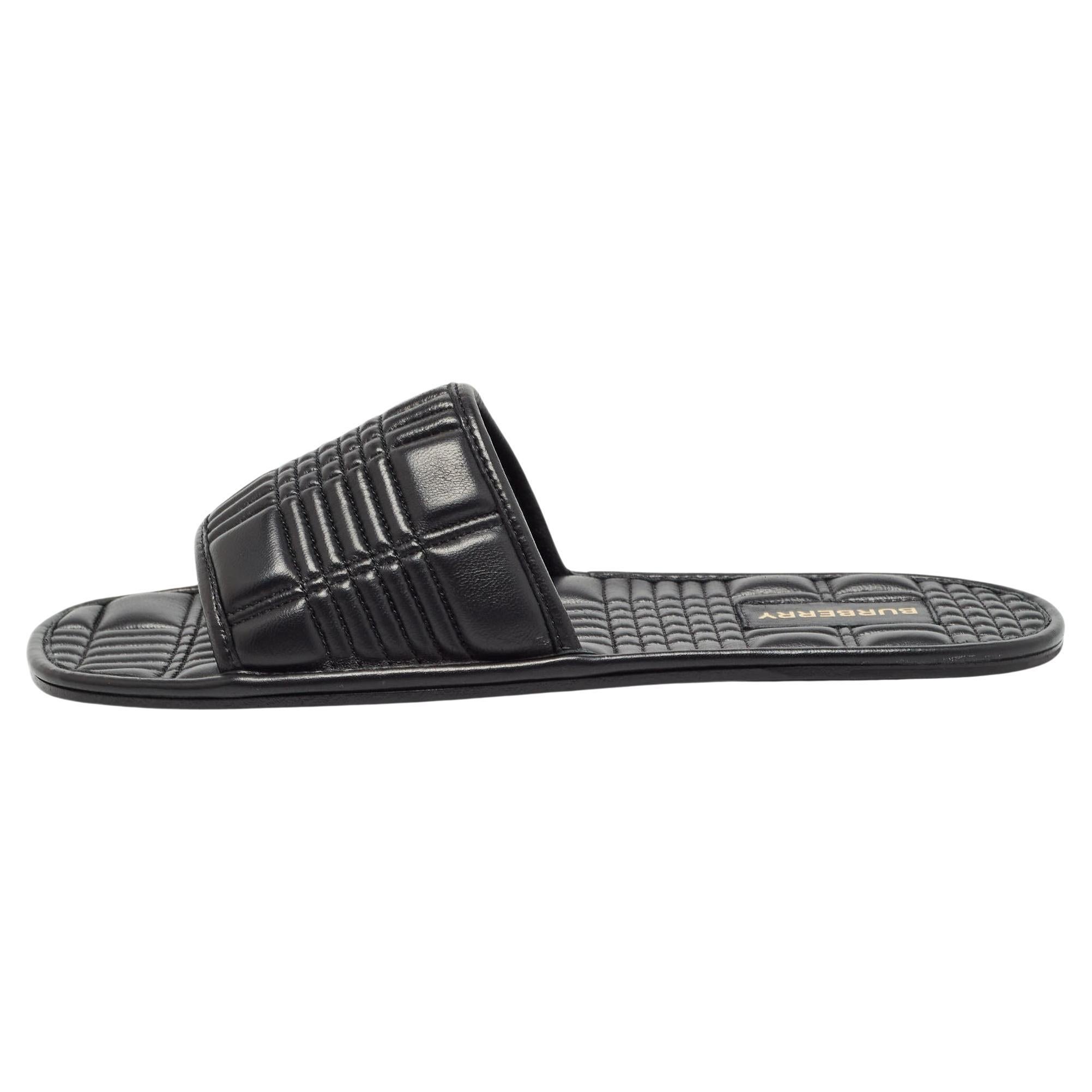 Burberry Black Quilted Leather Alixa Flat Slides Size 38 For Sale