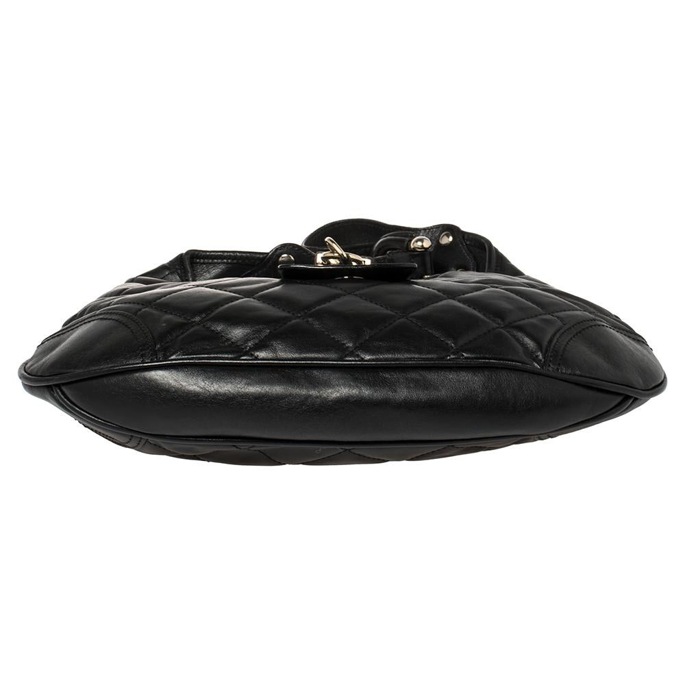 Schwarzes gestepptes Leder Brooke Hobo von Burberry 1