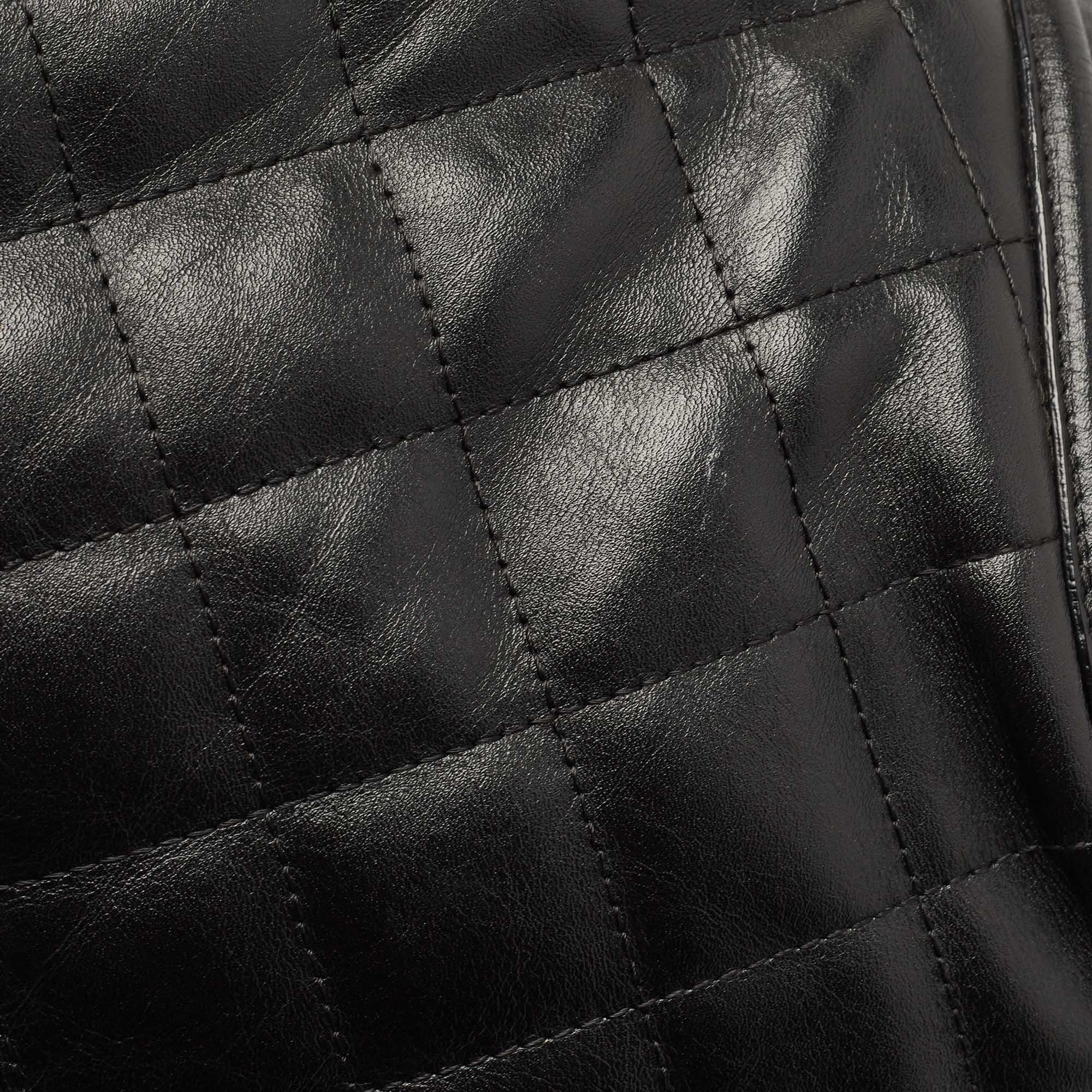 Burberry Black Quilted Leather Hoxton Hobo For Sale 12