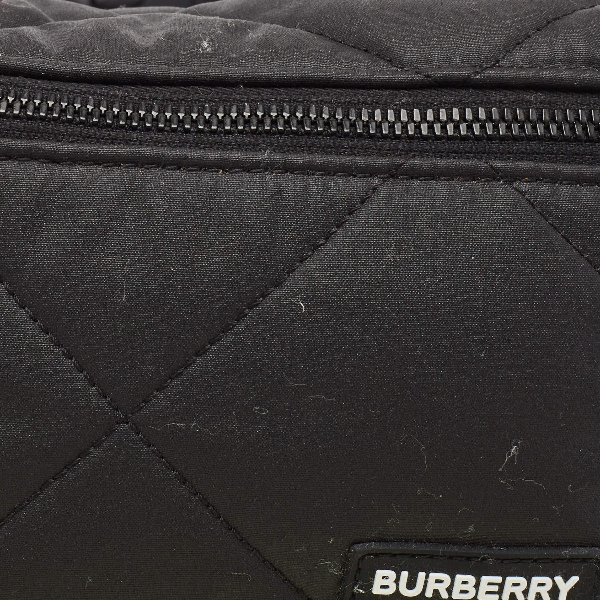 Uomo Borsa Sonni in nylon trapuntato nero di Burberry in vendita