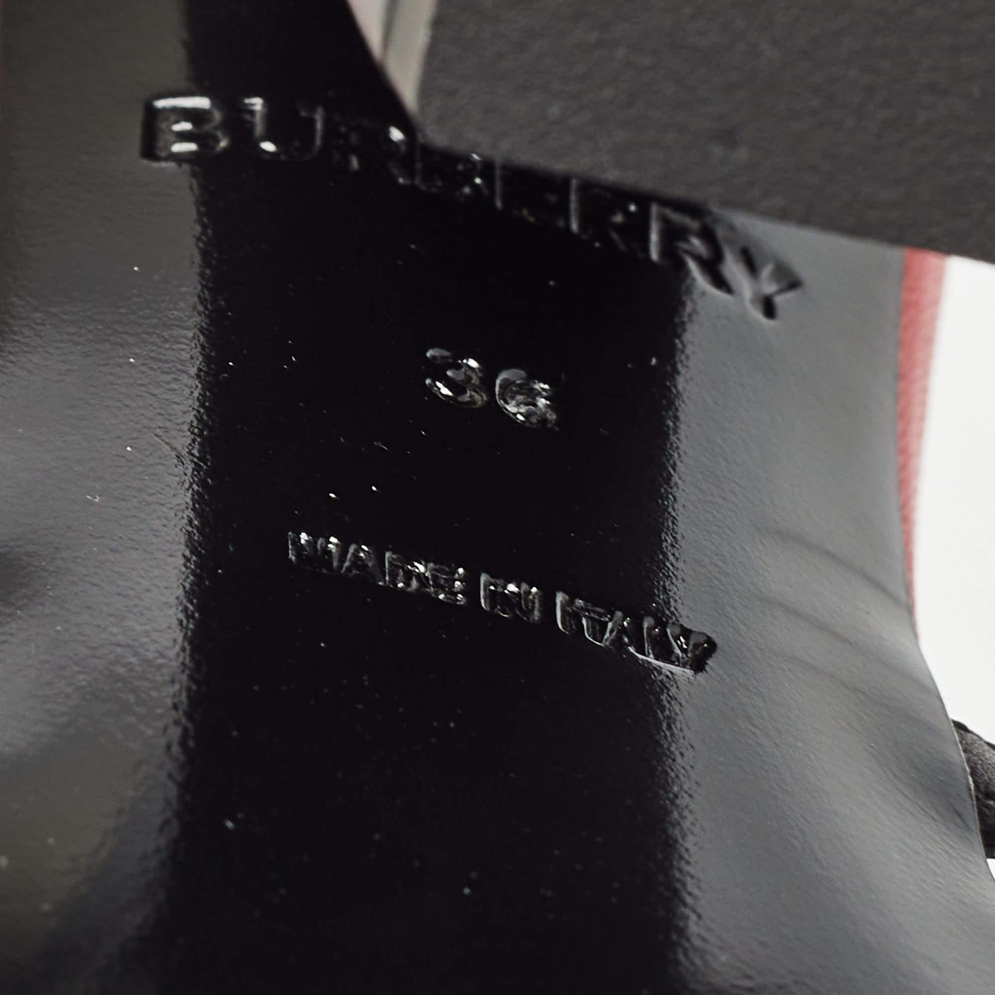 Burberry Schwarz/Rote Leder Hove Heel-Sandalen mit Knöchelriemen Größe 36 im Angebot 4