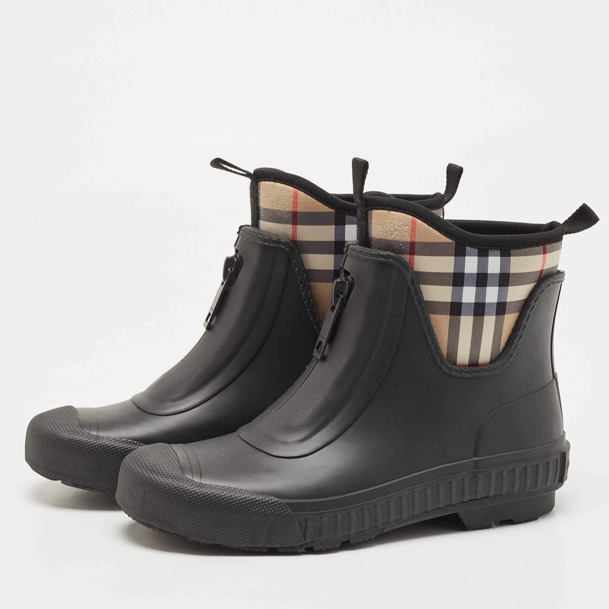 Women's Burberry Black Rubber and Vintage Check Neoprene Rain Boots Size 37