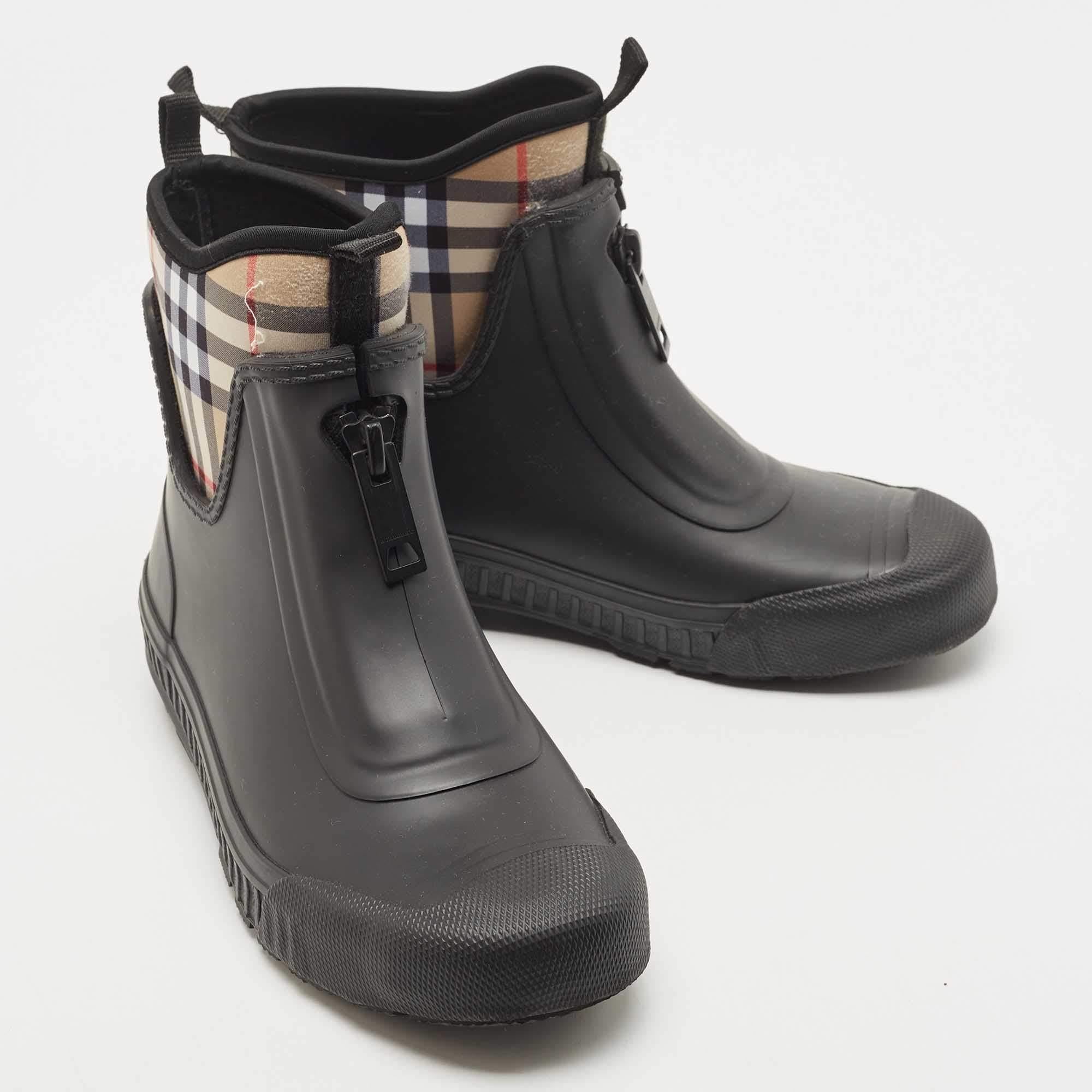 Burberry Black Rubber and Vintage Check Neoprene Rain Boots Size 37 1