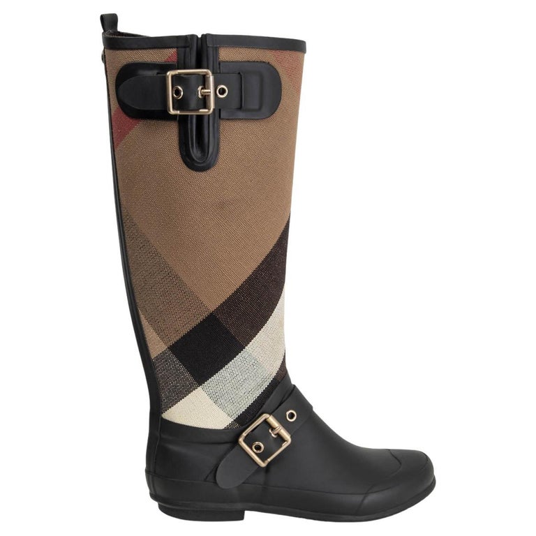 BURBERRY black RUBBER and CLASSIC CHECK CANVAS Rain Boots Shoes 35 For Sale  at 1stDibs