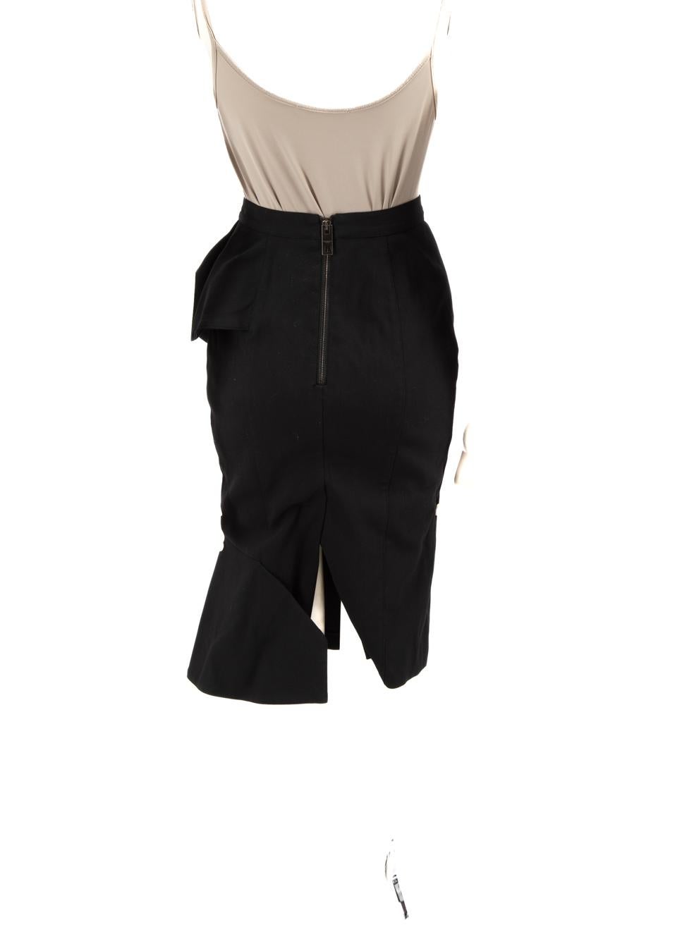 Burberry Black Ruffle Trim Knee Length Skirt Size XXS In Good Condition For Sale In London, GB