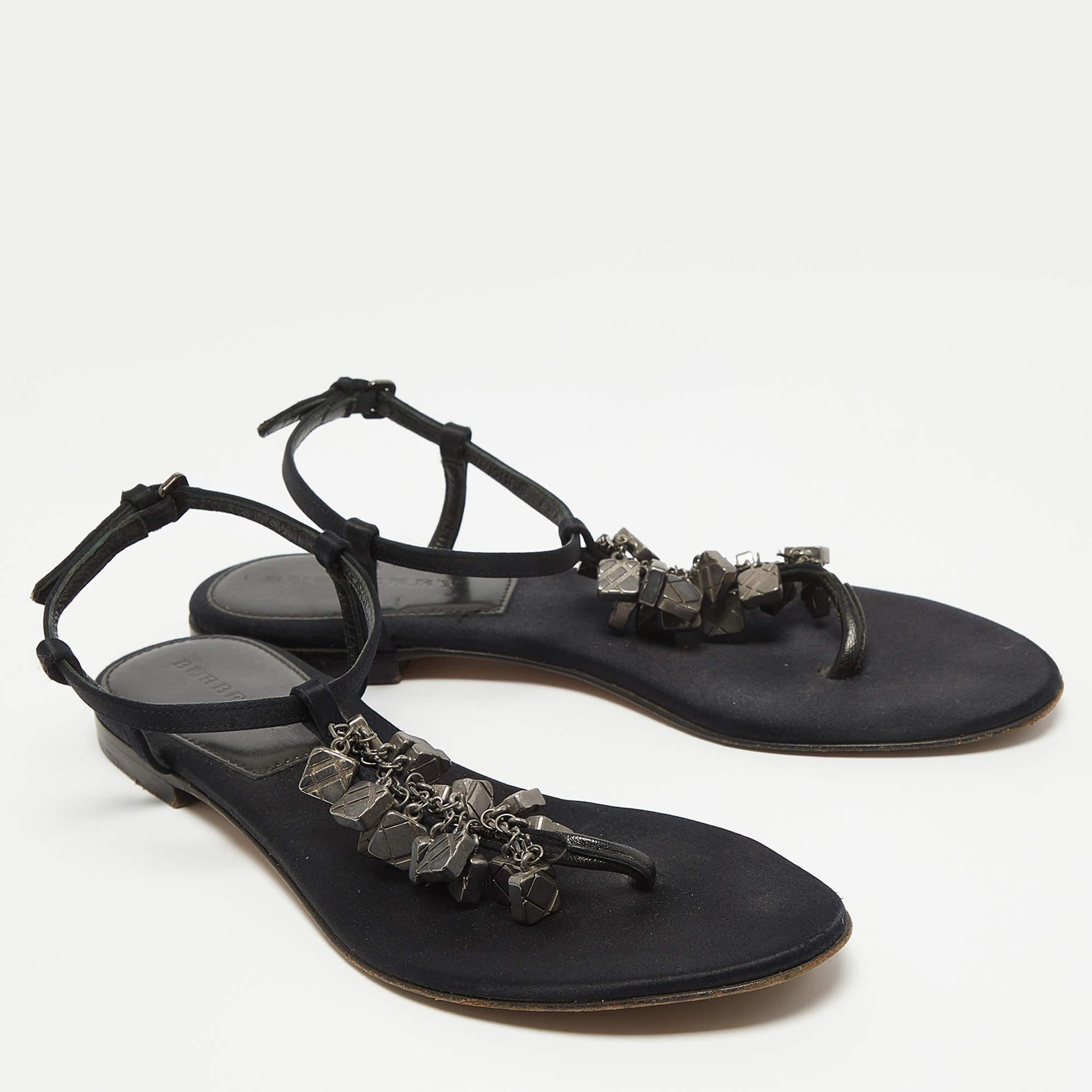 Women's Burberry Black Satin Embellished Thong Flat Sandals Size 39 For Sale