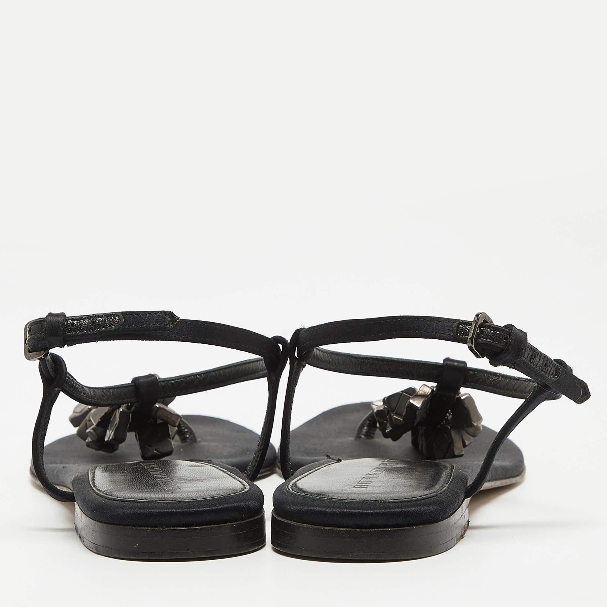 Burberry Black Satin Embellished Thong Flat Sandals Size 39 For Sale 1