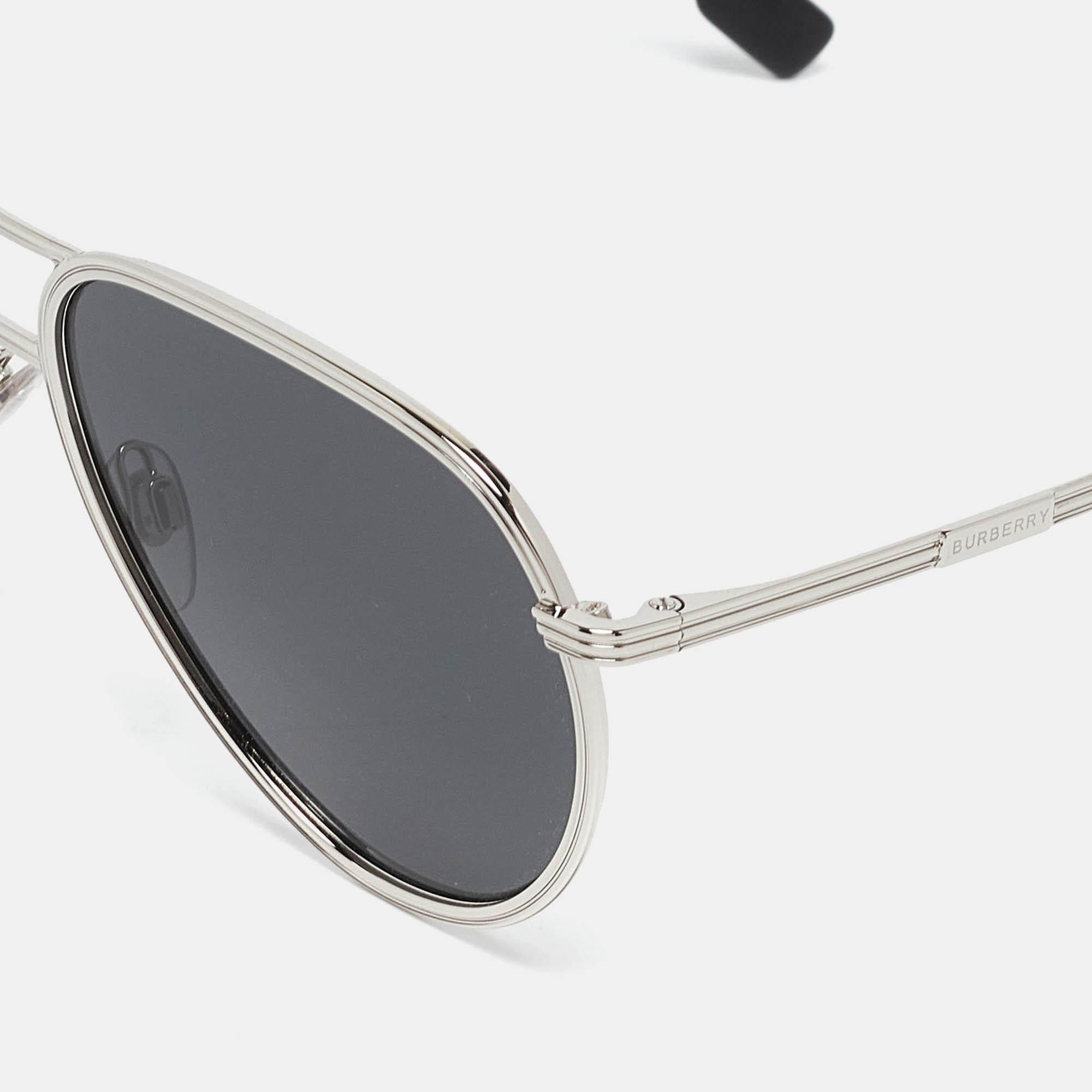 Luxury accessories are always a prize to own as they are so designed to last and also to make you look fashionable. This creation from Burberry is a great example. It comes with a sturdy frame and high-quality lenses.