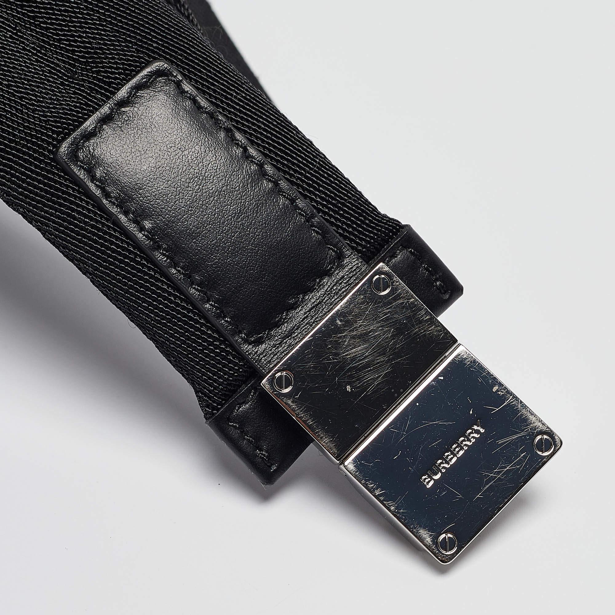 Burberry Black/Silver Mirror Effect Suede and Leather Backpack For Sale 3