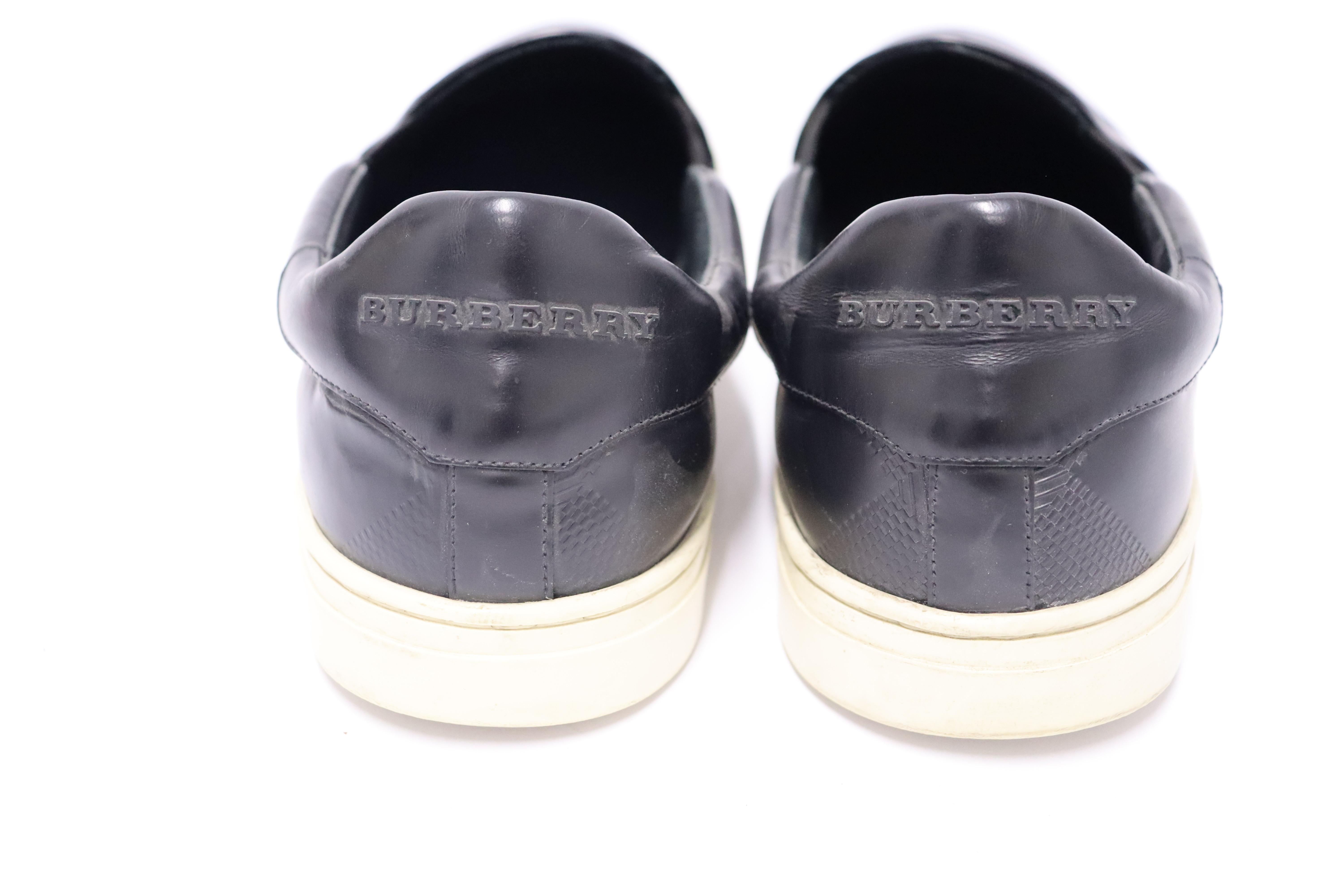 Burberry Black Slip on Leather Loafers Size EU 41.5 For Sale 4