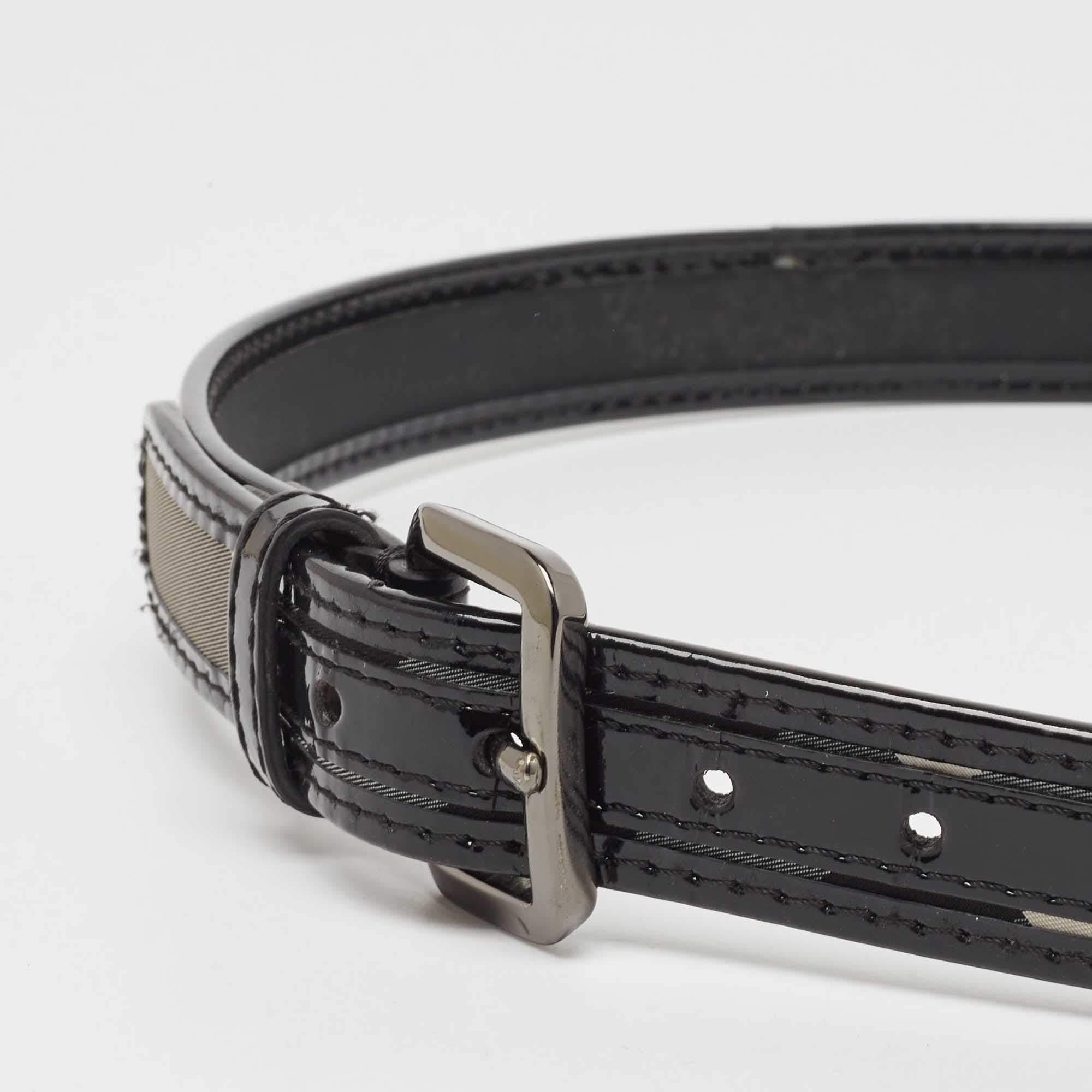 Burberry Black Smoked Check Fabric and Patent Leather Buckle Belt 90CM In Good Condition In Dubai, Al Qouz 2