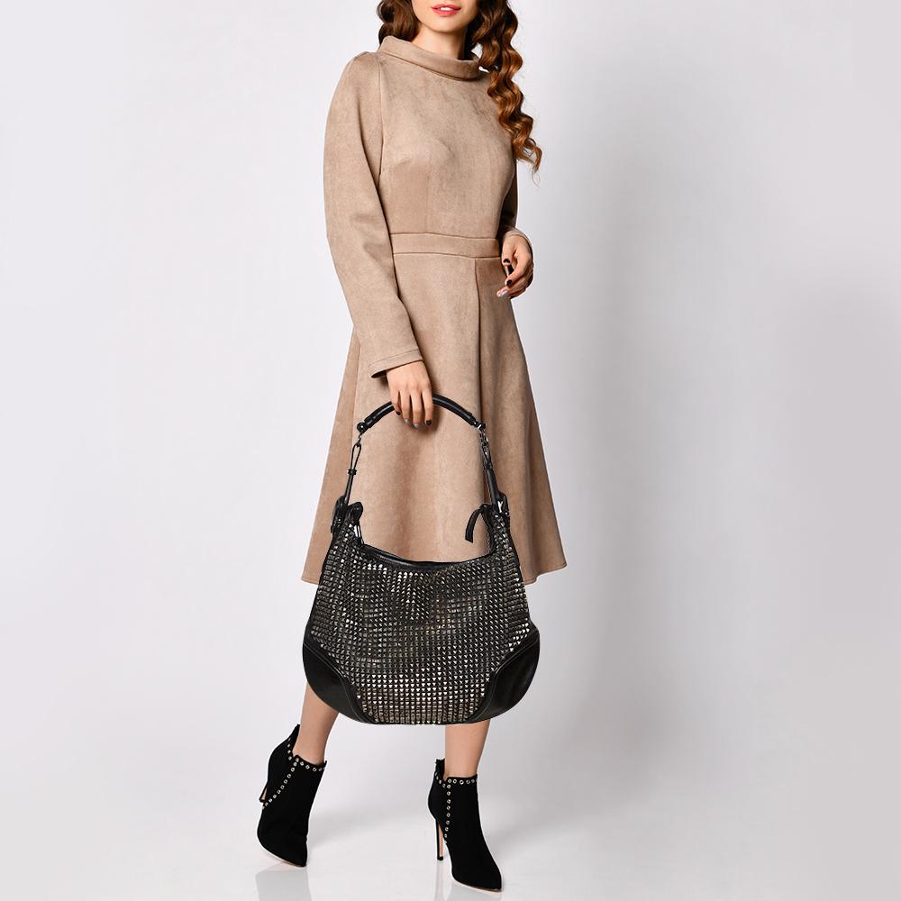 Nero Burberry Borsa Hoxton in pelle nera con borchie
