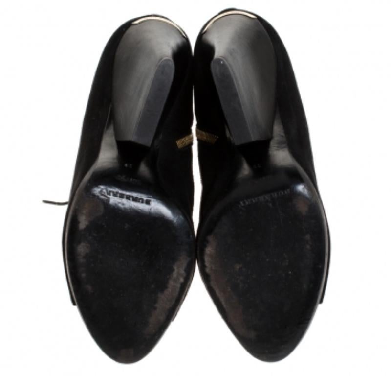 Burberry Black Suede Peep Toe Lace Up Booties Size 39 (Schwarz) im Angebot