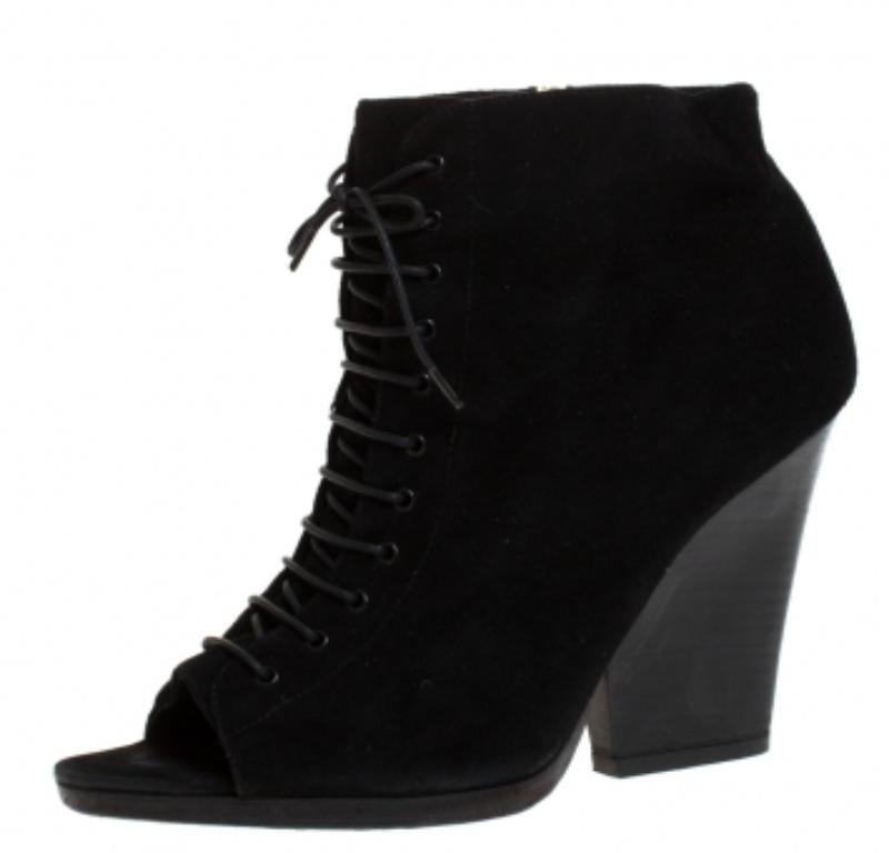 Burberry Black Suede Peep Toe Lace Up Booties Size 39 im Angebot 1