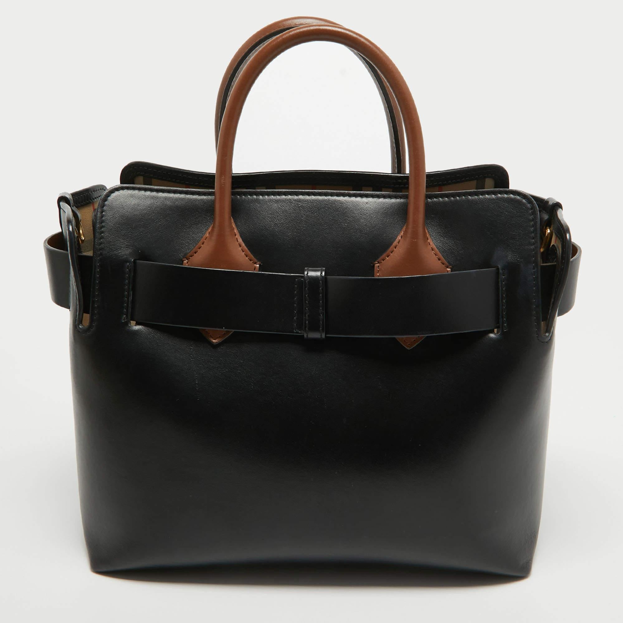 This Burberry Marais Belt tote for women is super classy and functional, perfect for everyday use. We like the notable details and its high-quality finish.

Includes: Original Dustbag, Detachable Strap

