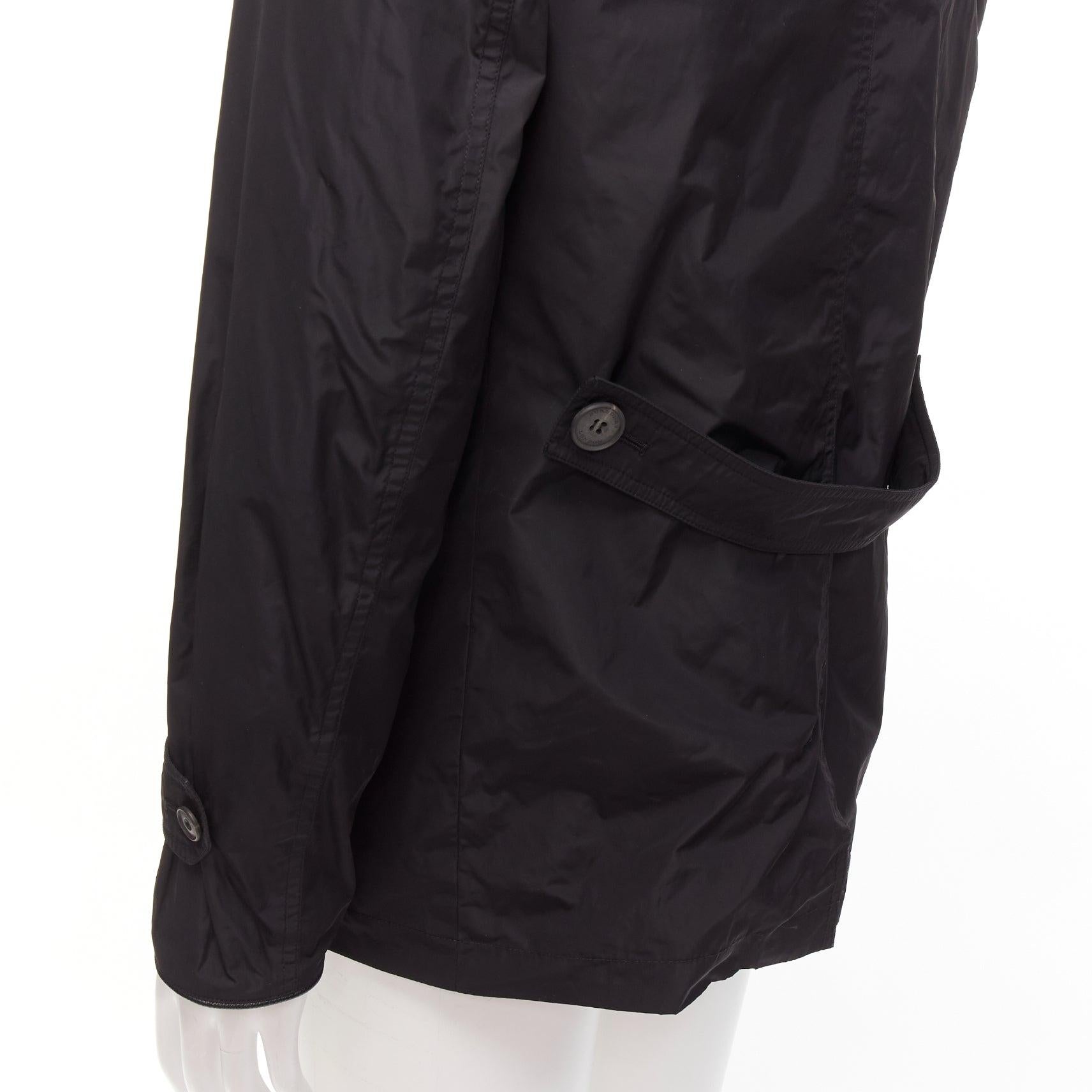 Burberry trench monopetto in nylon nero testurizzato con finiture in pelle IT48 M
Riferimento: MLCO/A00004
Marchio: Burberry
Materiale: Nylon, pelle
Colore: nero
Modello: Tinta unita
Chiusura: bottone
Fodera: Tessuto Navy
Dettagli extra: Mezza