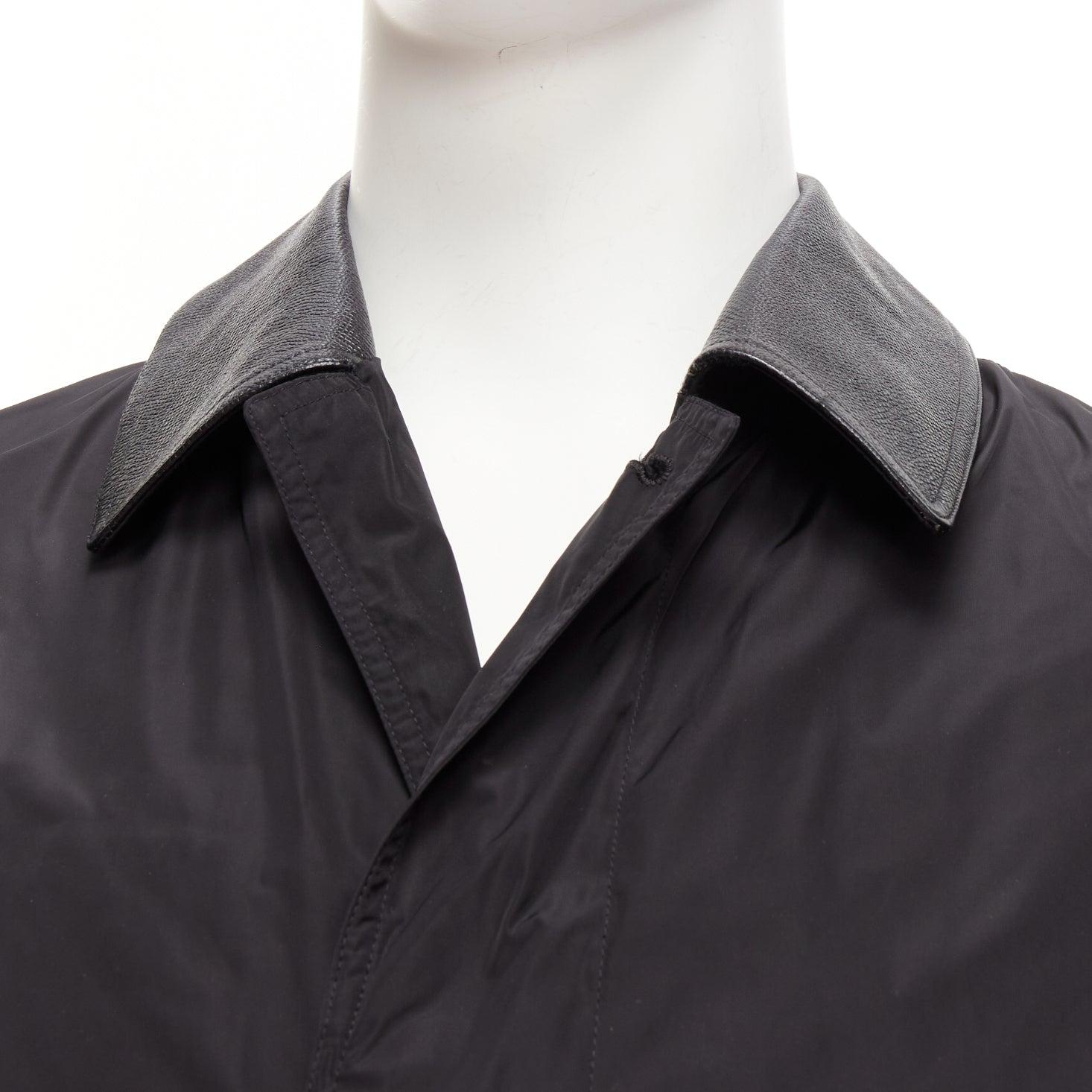 Burberry trench monopetto in nylon nero testurizzato con finiture in pelle IT48 M in vendita 3