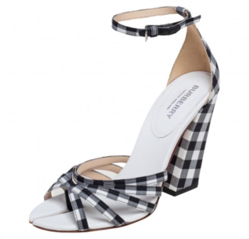 Sandales en toile et cuir noir/blanc de Burberry Taille 37 2