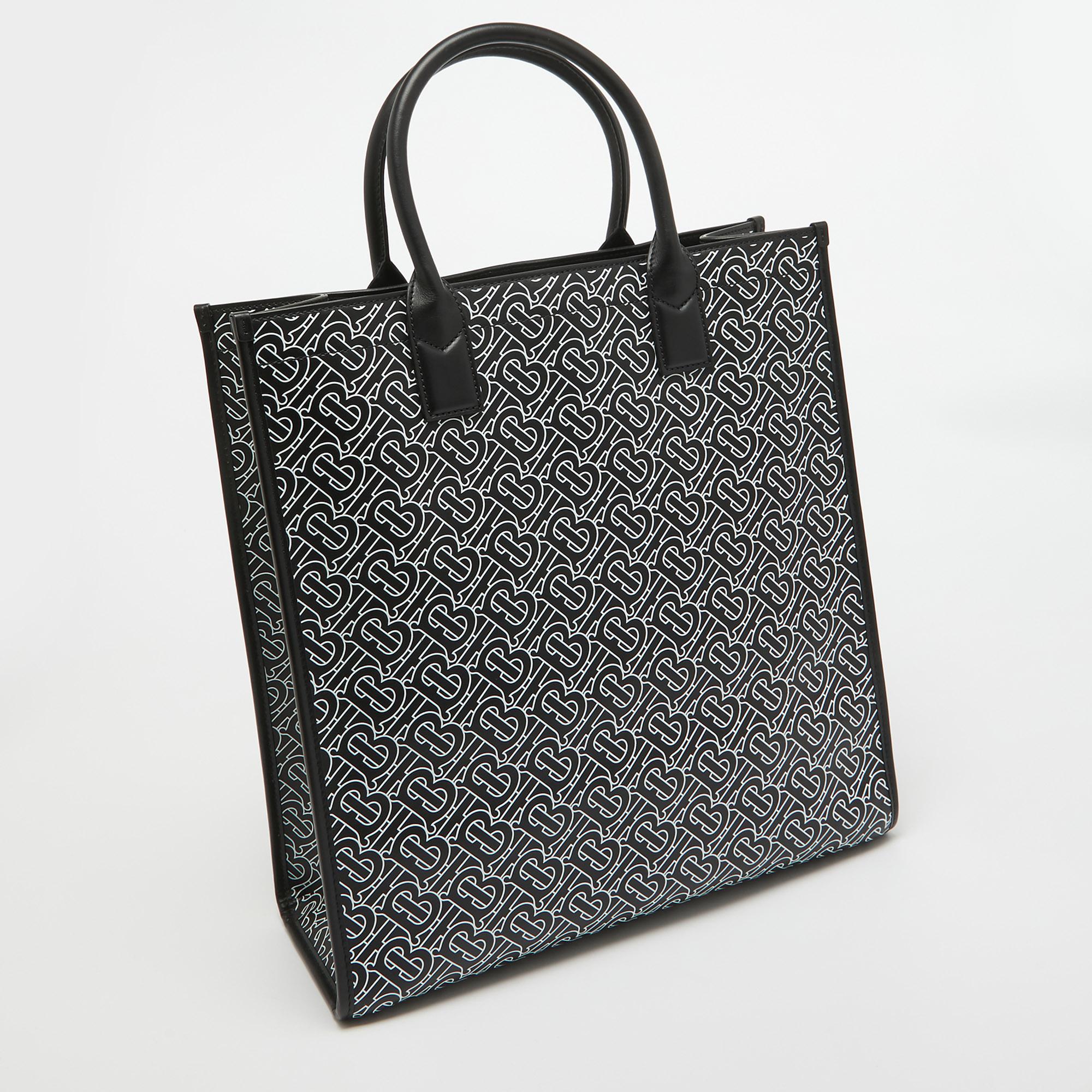 Nero Burberry Logo TB nero/bianco in pelle verticale Danny Tote in vendita