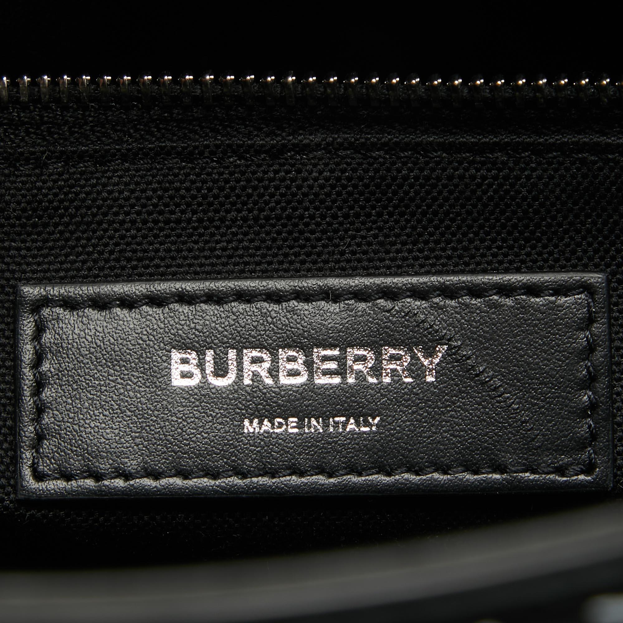Burberry Logo TB nero/bianco in pelle verticale Danny Tote in vendita 3