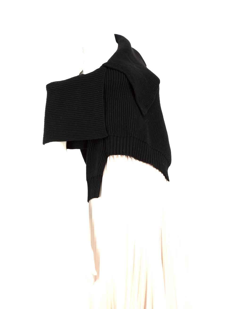 CONDITION is Very good. Hardly any visible wear to the knitwear is evident. However, due to poor storage, the hanger loops have been cut off on this used Burberry designer resale item.
 
 
 
 Details
 
 
 Black
 
 Wool
 
 Knit jumper
 
 Off the