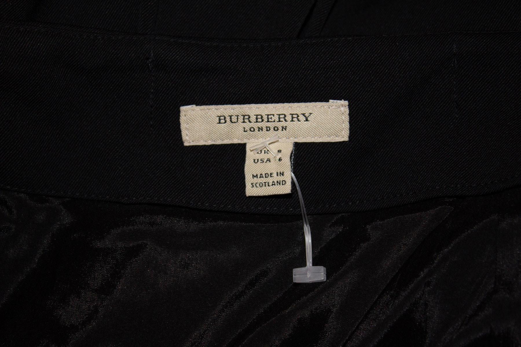 Burberry Black Wool Pleated Skirt For Sale 1