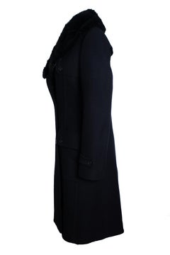 Burberry, gabardina de lana negra con cuello de piel