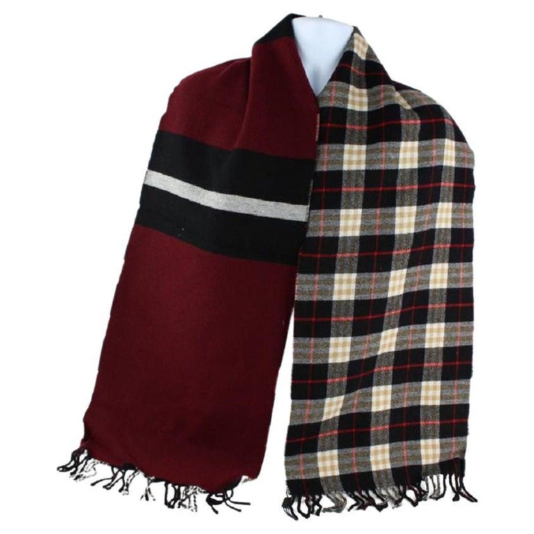 Burberry Black x Red Reversible Classic Nova Check Cashmere Scarf 14bur1224  For Sale at 1stDibs