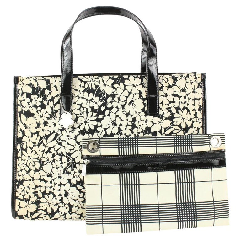 Burberry Black x White Floral Shopper Tote with Nova Check Pouch 922Bur86  For Sale at 1stDibs
