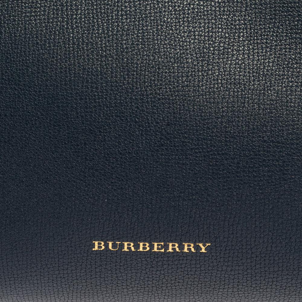 Burberry Blue/Beige Leather and House Check Canvas Small Banner Tote In Fair Condition In Dubai, Al Qouz 2